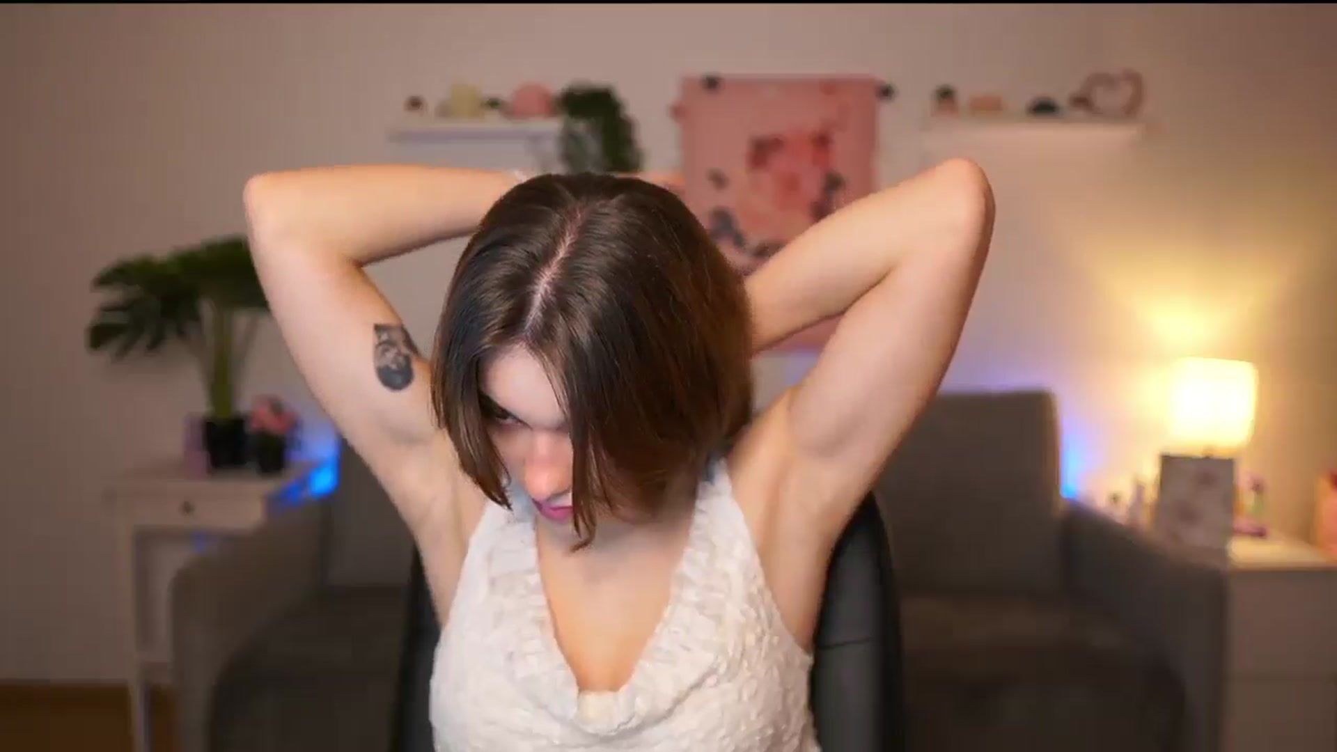 Gallery image thumbnail from Kissiecat's myfreecams stream on, 12/08/2025, 17:20 image 12 of 20
