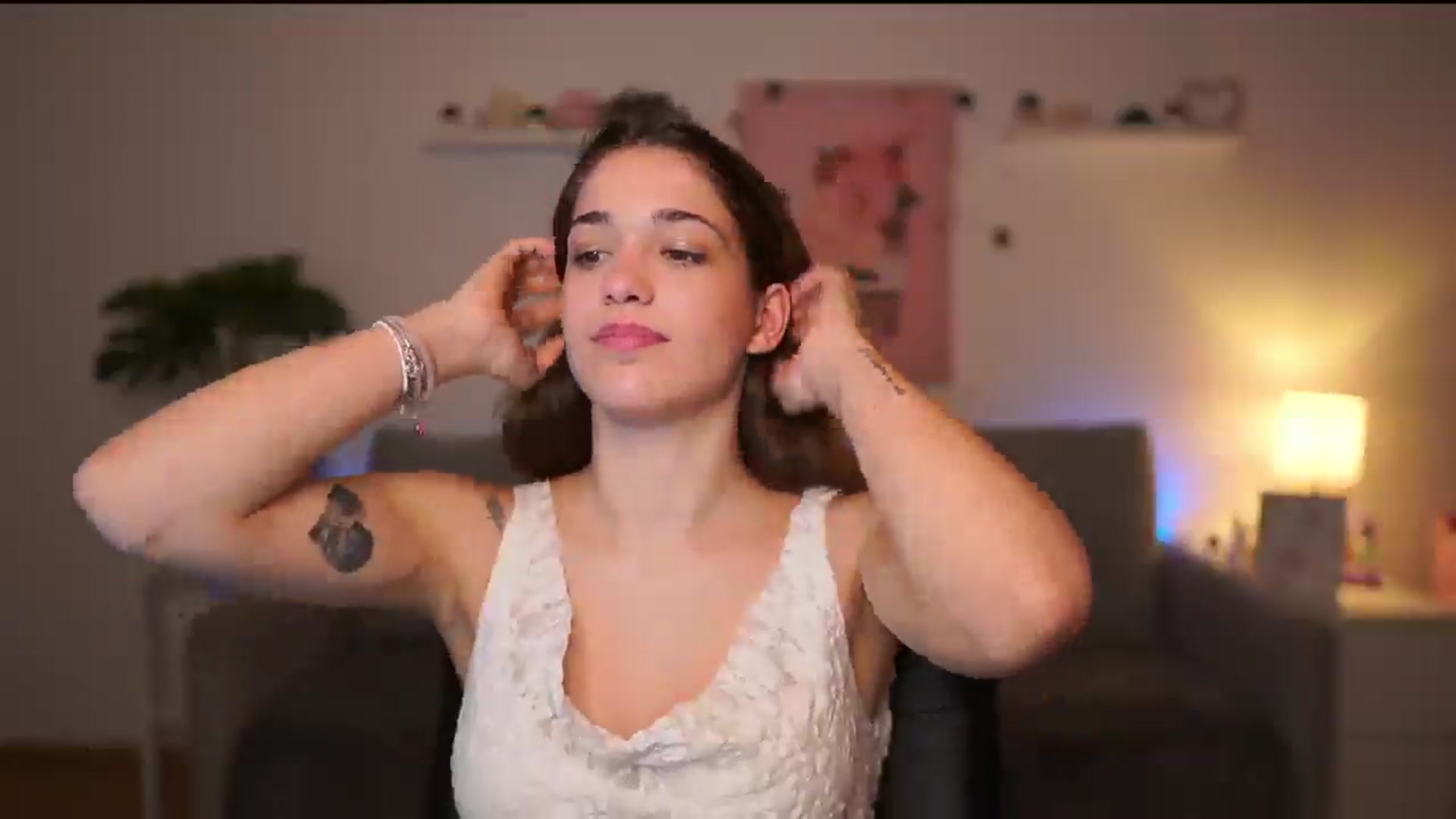 Gallery image thumbnail from Kissiecat's myfreecams stream on, 12/08/2025, 18:52 image 2 of 20