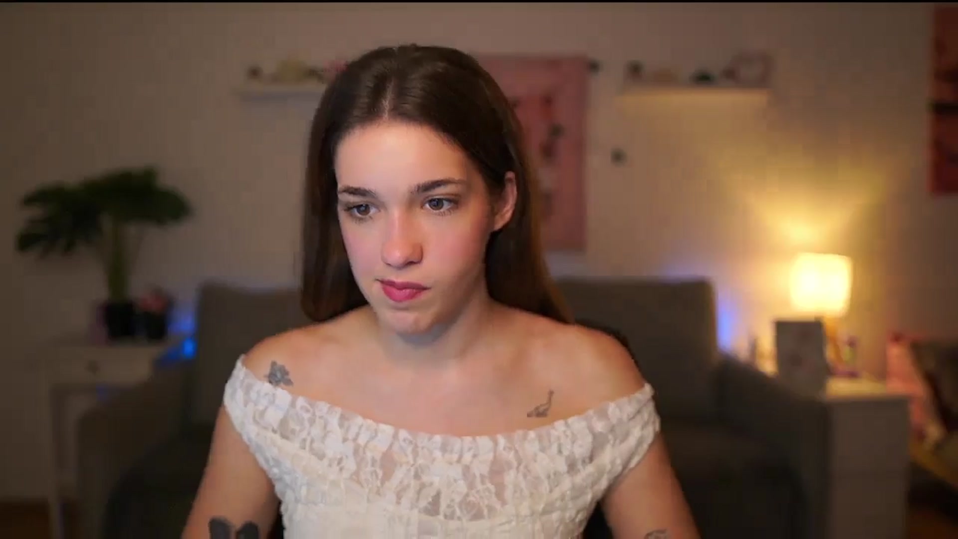 Gallery image thumbnail from Kissiecat's myfreecams stream on, 12/17/2025, 14:41 image 8 of 20