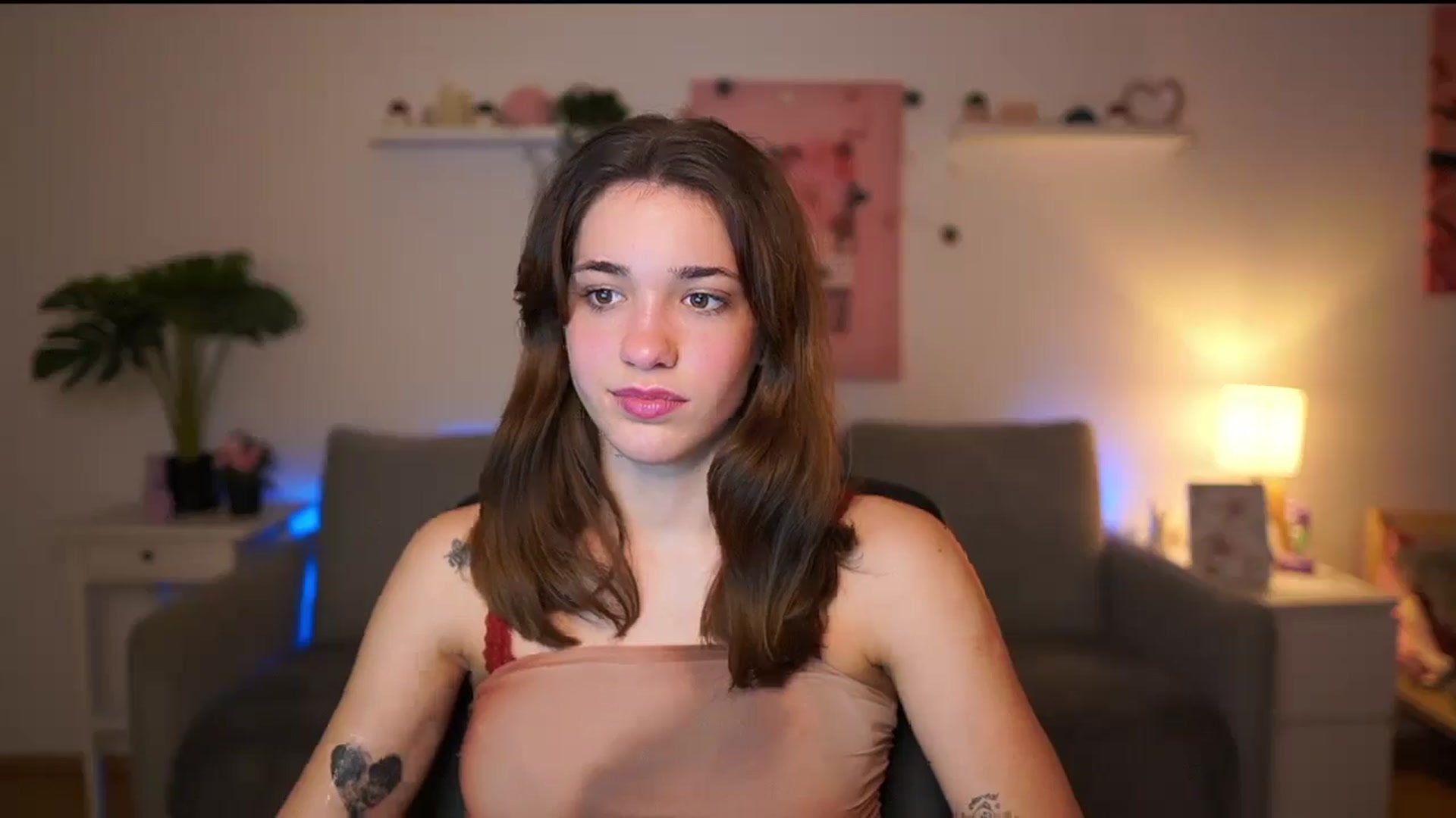 Gallery image thumbnail from Kissiecat's myfreecams stream on, 12/18/2025, 14:27 image 19 of 20