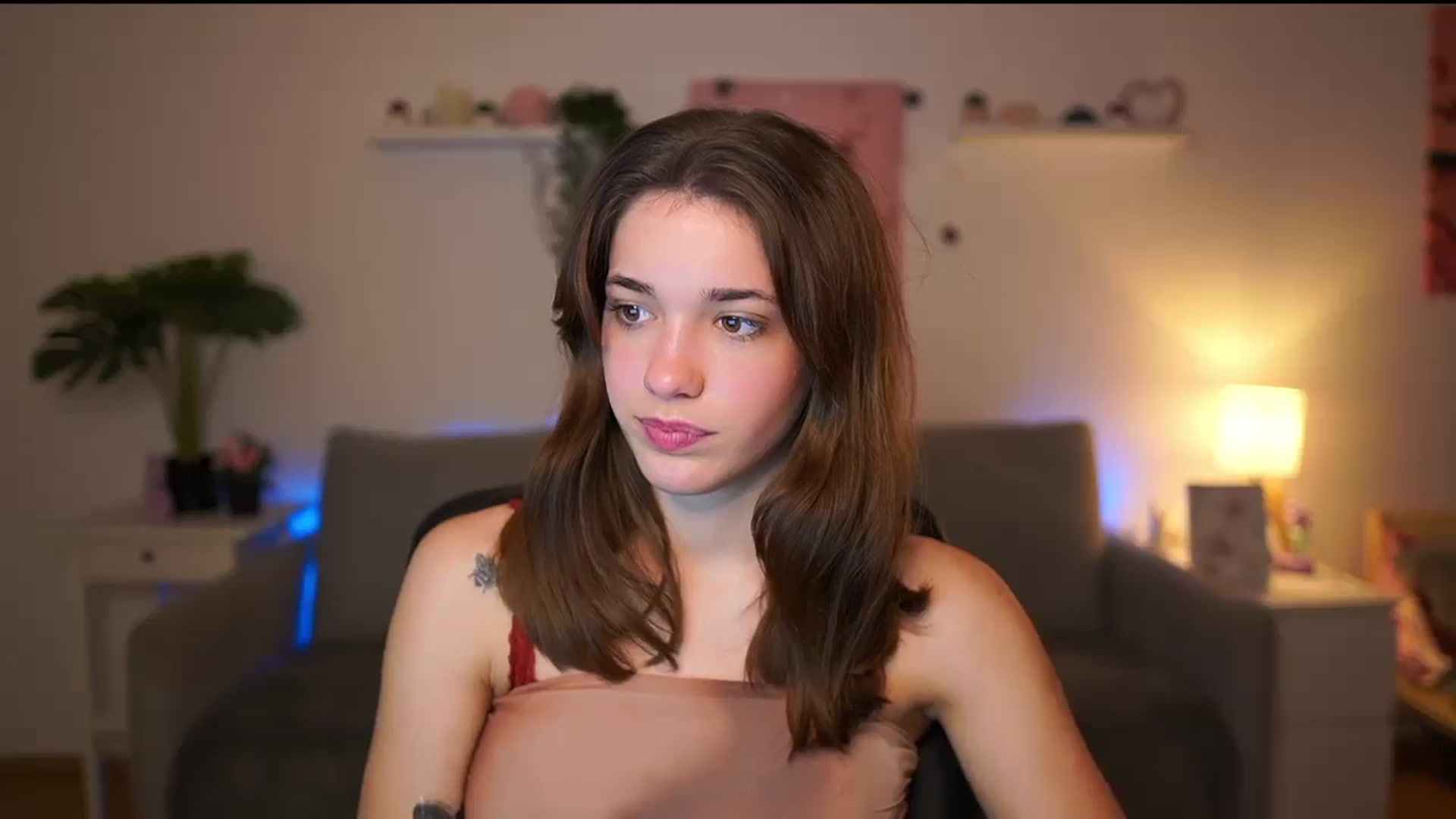 Gallery image thumbnail from Kissiecat's myfreecams stream on, 12/18/2025, 14:27 image 20 of 20