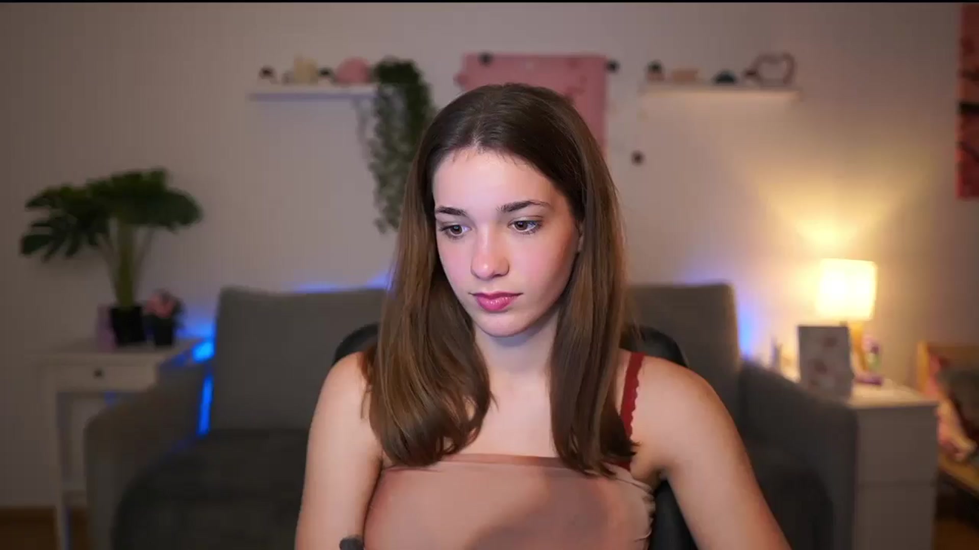 Gallery image thumbnail from Kissiecat's myfreecams stream on, 12/18/2025, 14:27 image 1 of 20