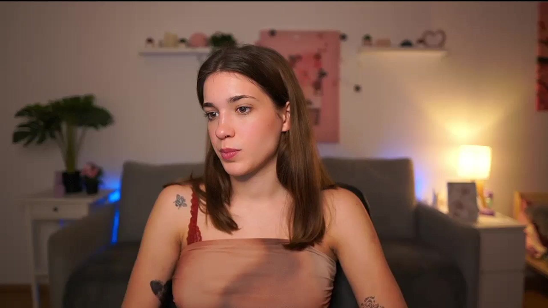 Gallery image thumbnail from Kissiecat's myfreecams stream on, 12/18/2025, 18:59 image 1 of 20