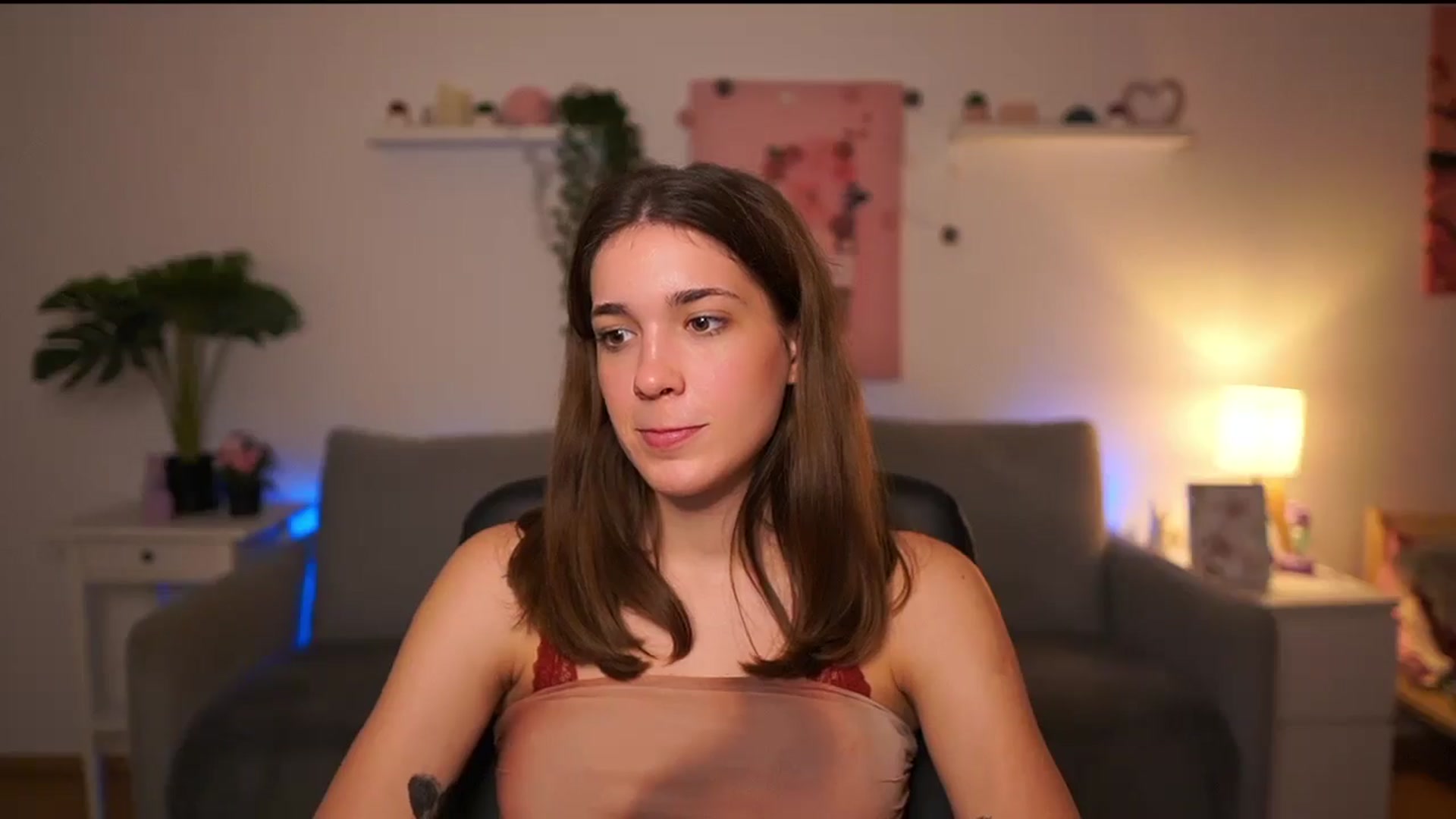 Gallery image thumbnail from Kissiecat's myfreecams stream on, 12/18/2025, 18:59 image 14 of 20