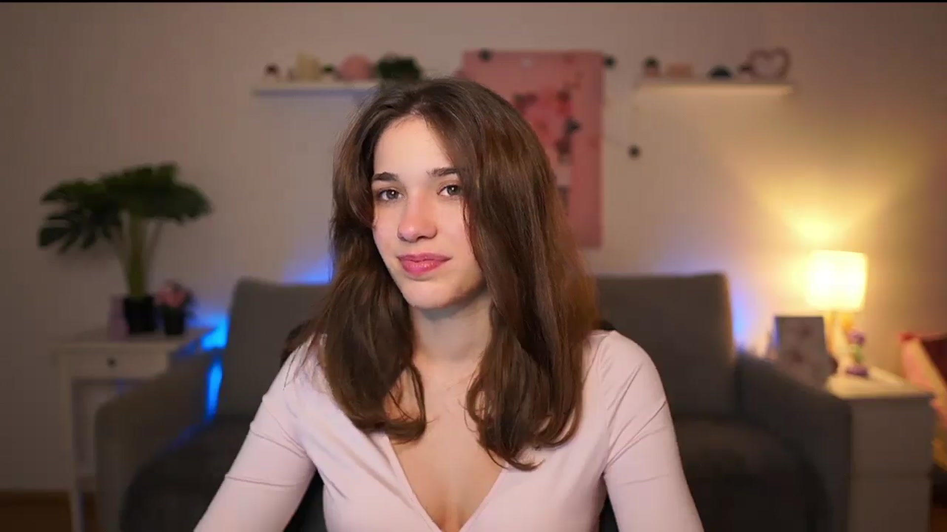 Gallery image thumbnail from Kissiecat's myfreecams stream on, 12/27/2025, 17:51 image 5 of 20