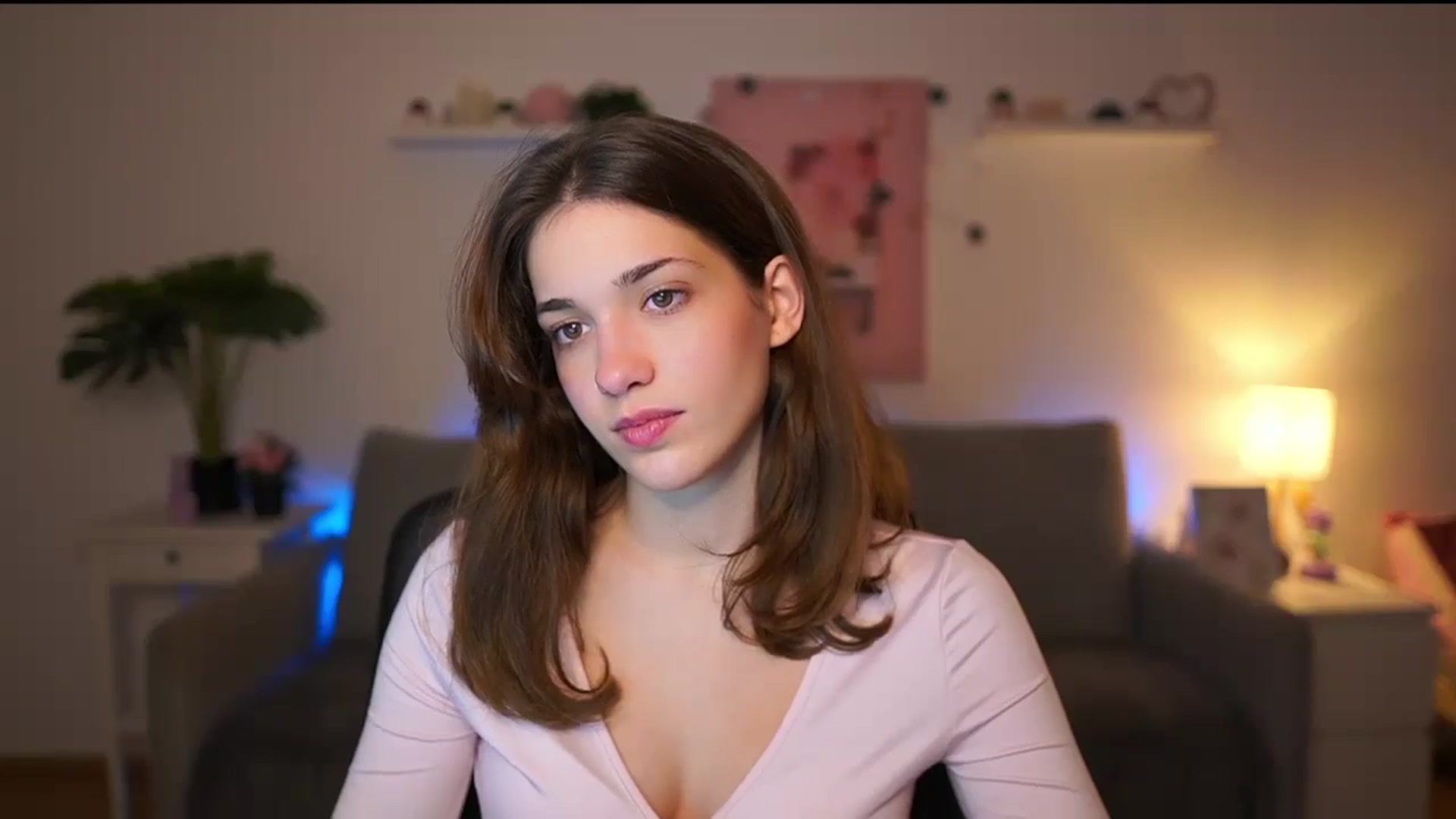 Gallery image thumbnail from Kissiecat's myfreecams stream on, 12/27/2025, 17:51 image 11 of 20