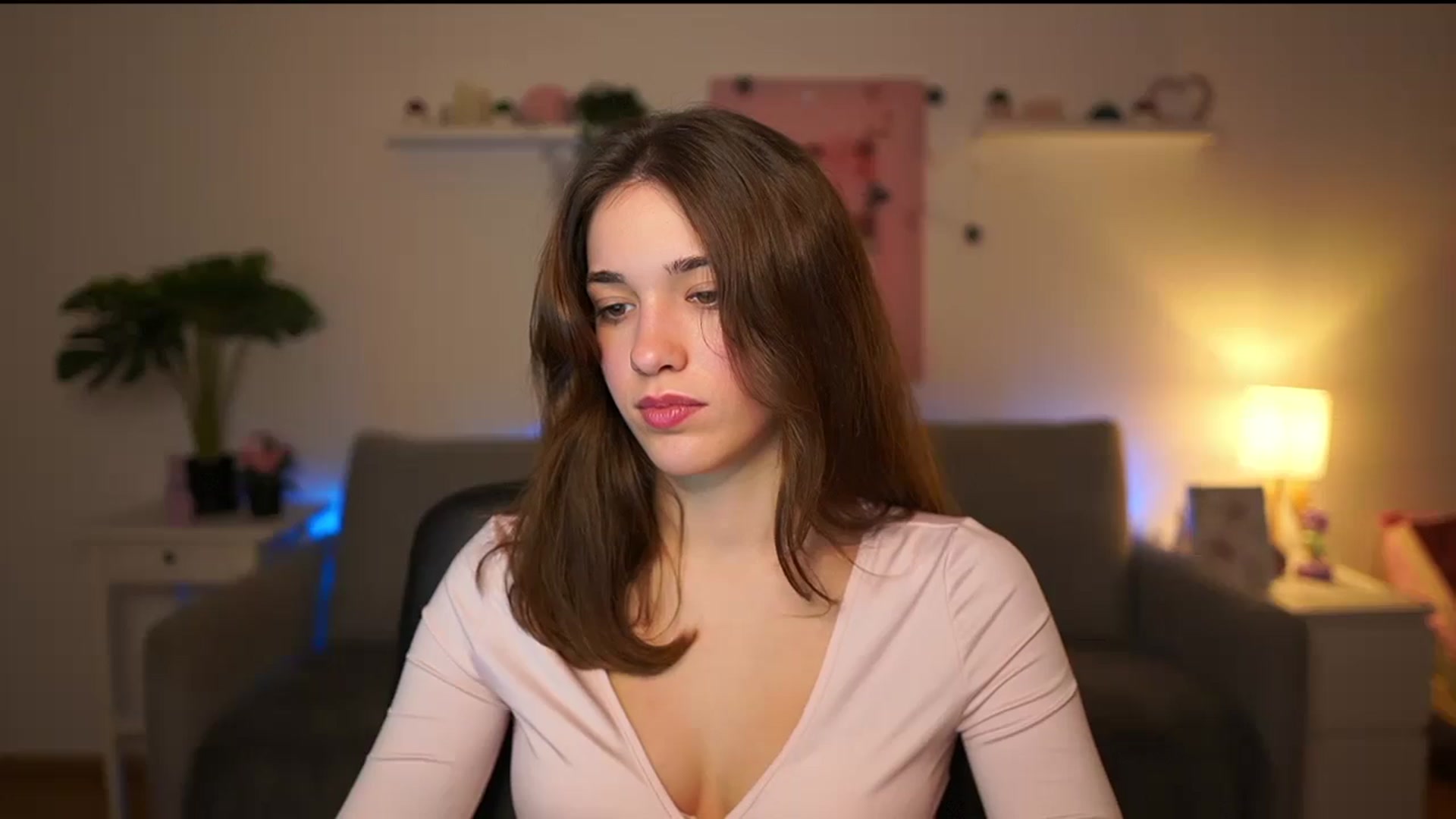 Gallery image thumbnail from Kissiecat's myfreecams stream on, 12/27/2025, 19:44 image 7 of 20