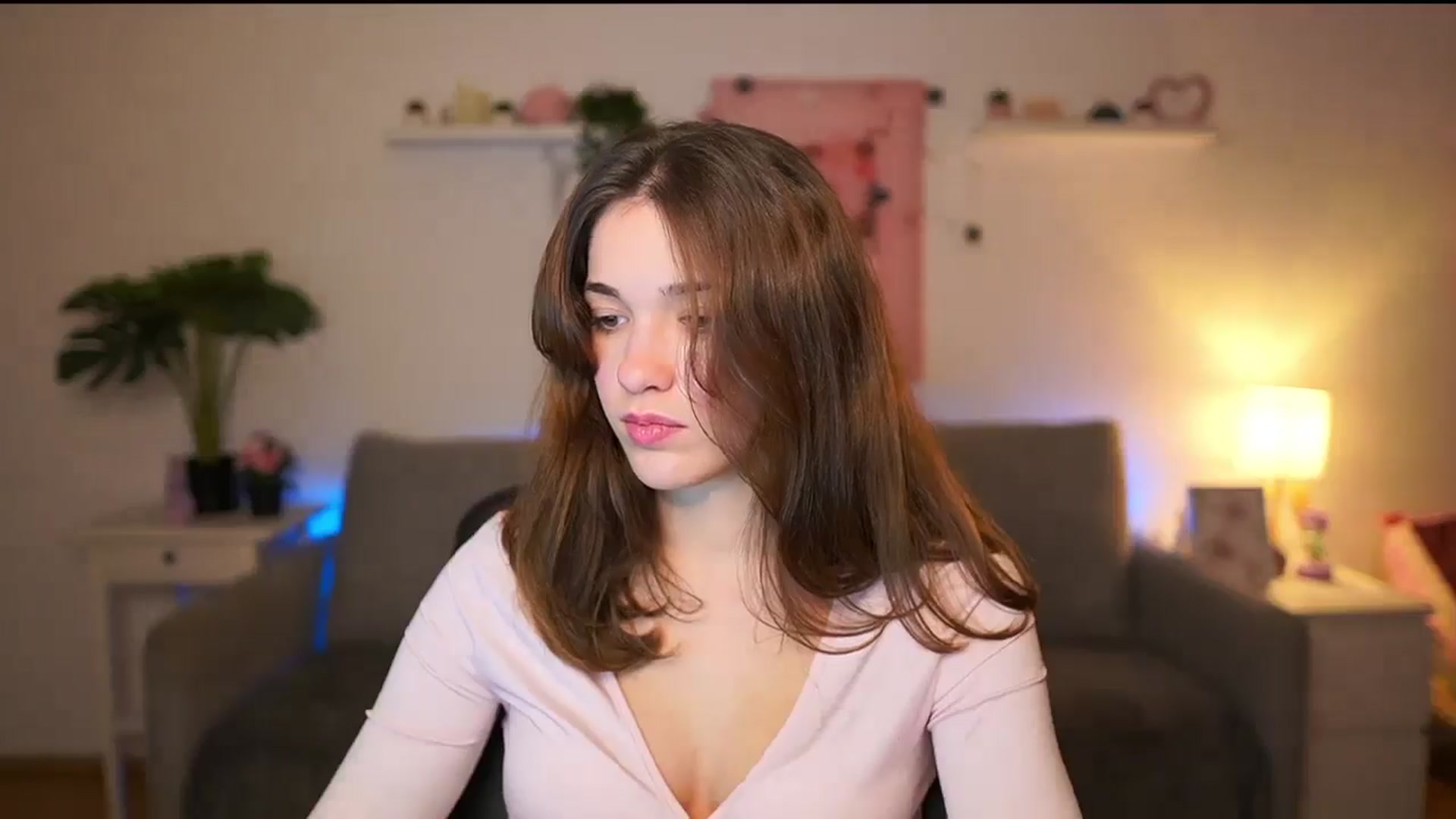Gallery image thumbnail from Kissiecat's myfreecams stream on, 12/27/2025, 19:44 image 17 of 20
