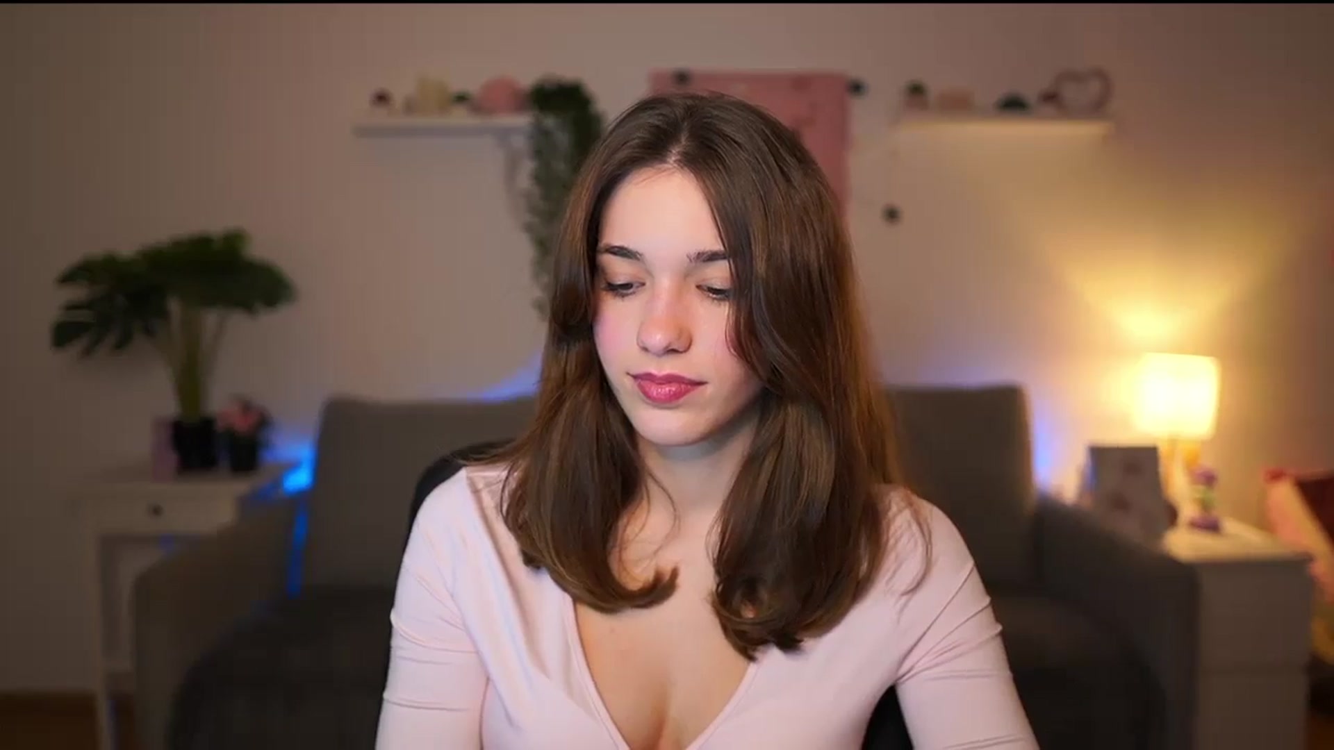 Gallery image thumbnail from Kissiecat's myfreecams stream on, 12/27/2025, 19:44 image 3 of 20