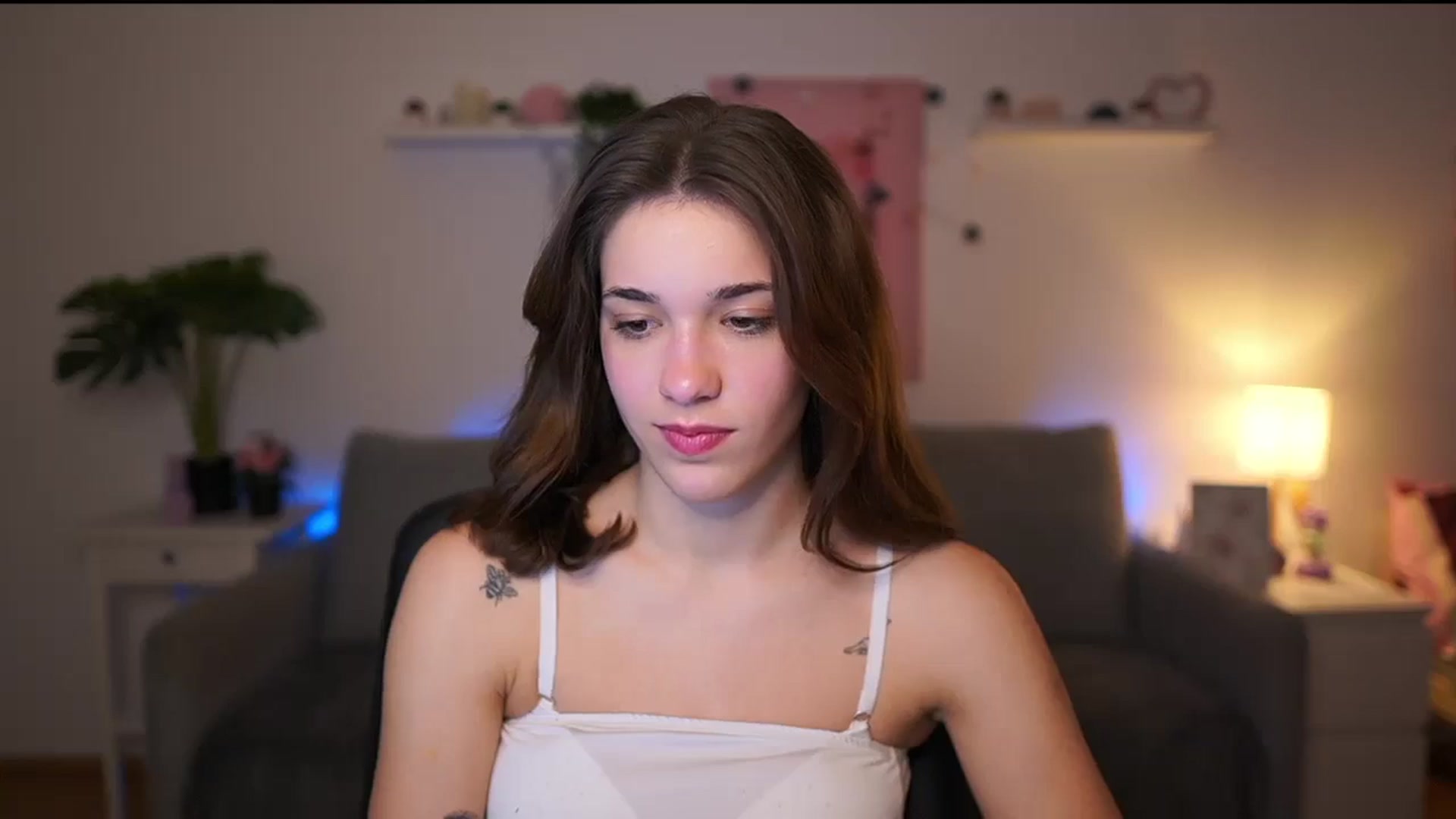 Gallery image thumbnail from Kissiecat's myfreecams stream on, 12/29/2025, 13:56 image 9 of 20