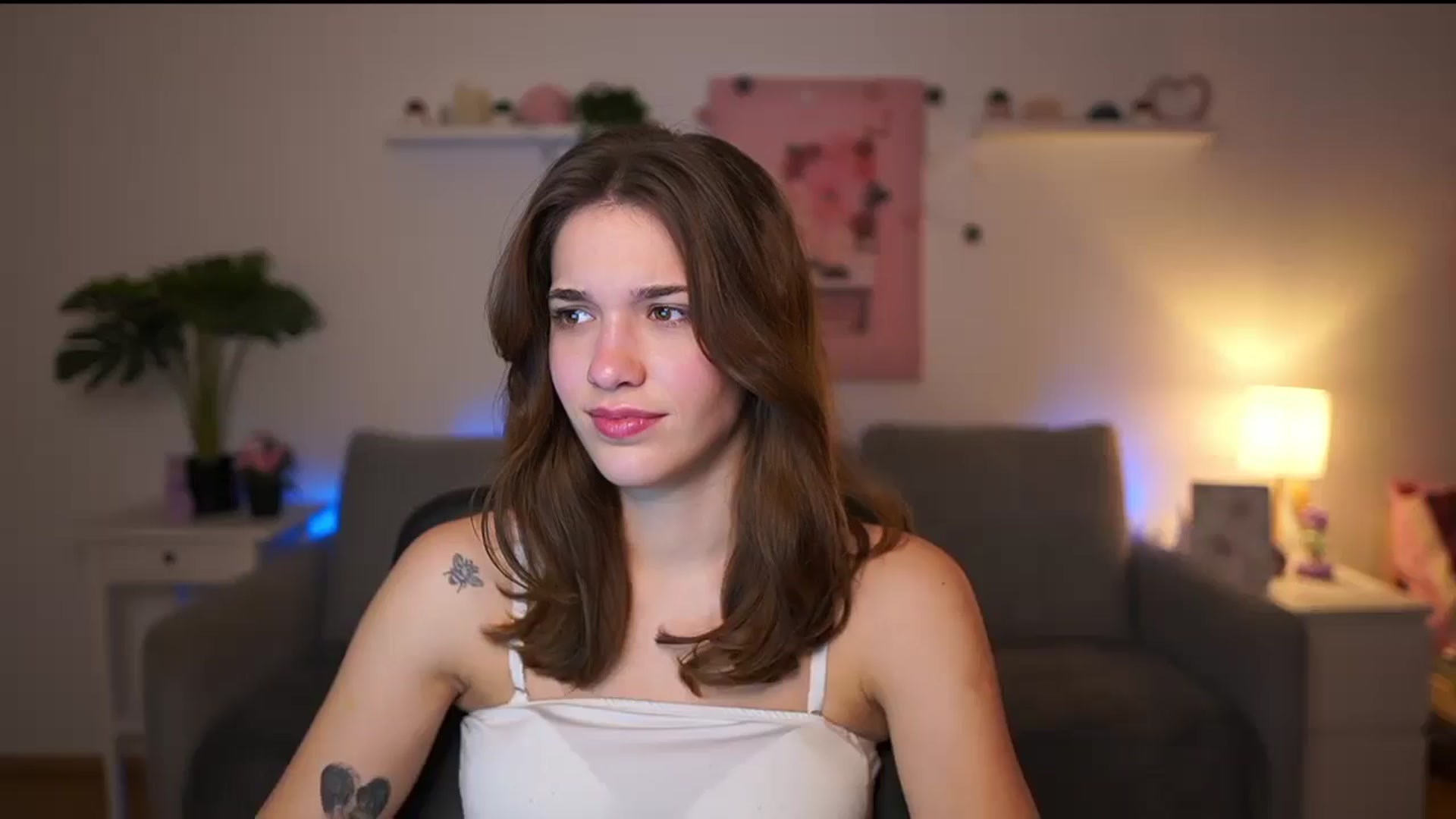 Gallery image thumbnail from Kissiecat's myfreecams stream on, 12/29/2025, 13:56 image 20 of 20