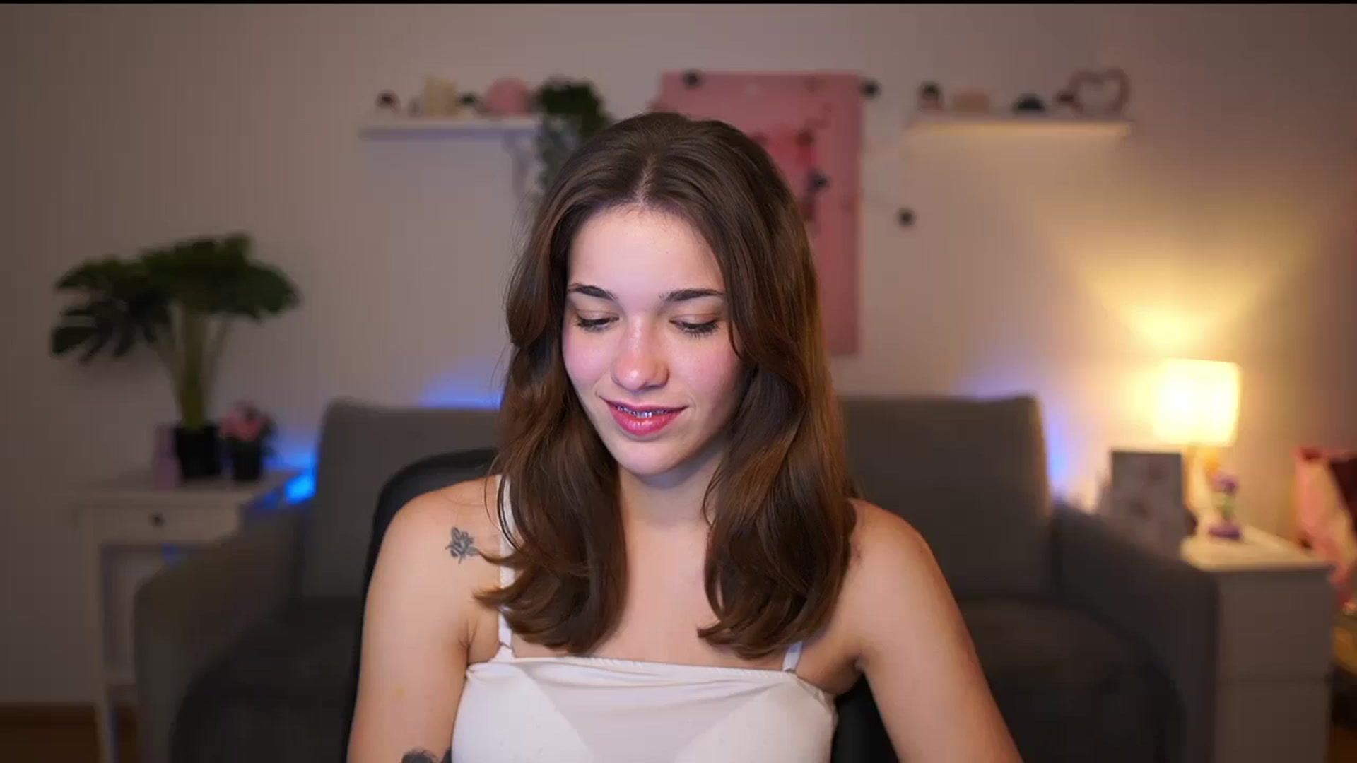 Gallery image thumbnail from Kissiecat's myfreecams stream on, 12/29/2025, 13:56 image 19 of 20