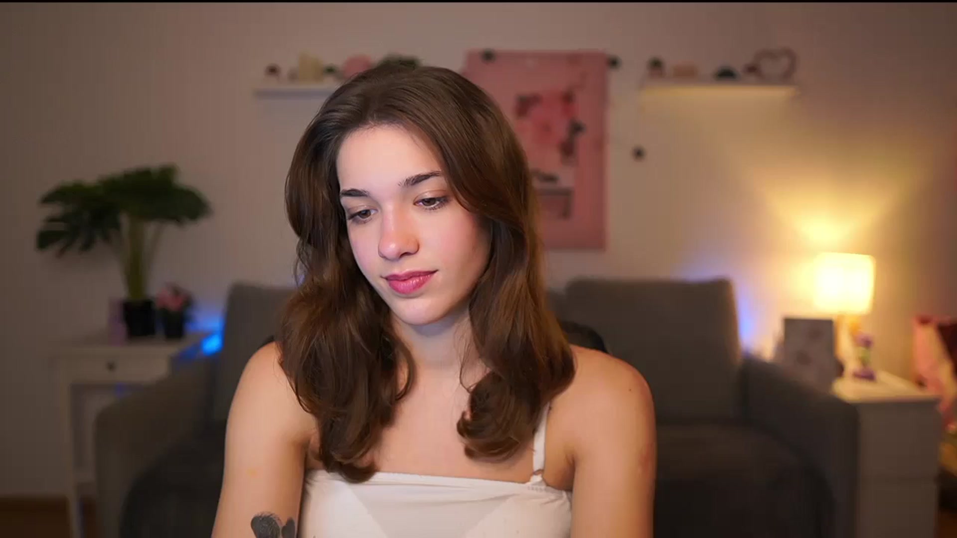Gallery image thumbnail from Kissiecat's myfreecams stream on, 12/29/2025, 13:56 image 7 of 20