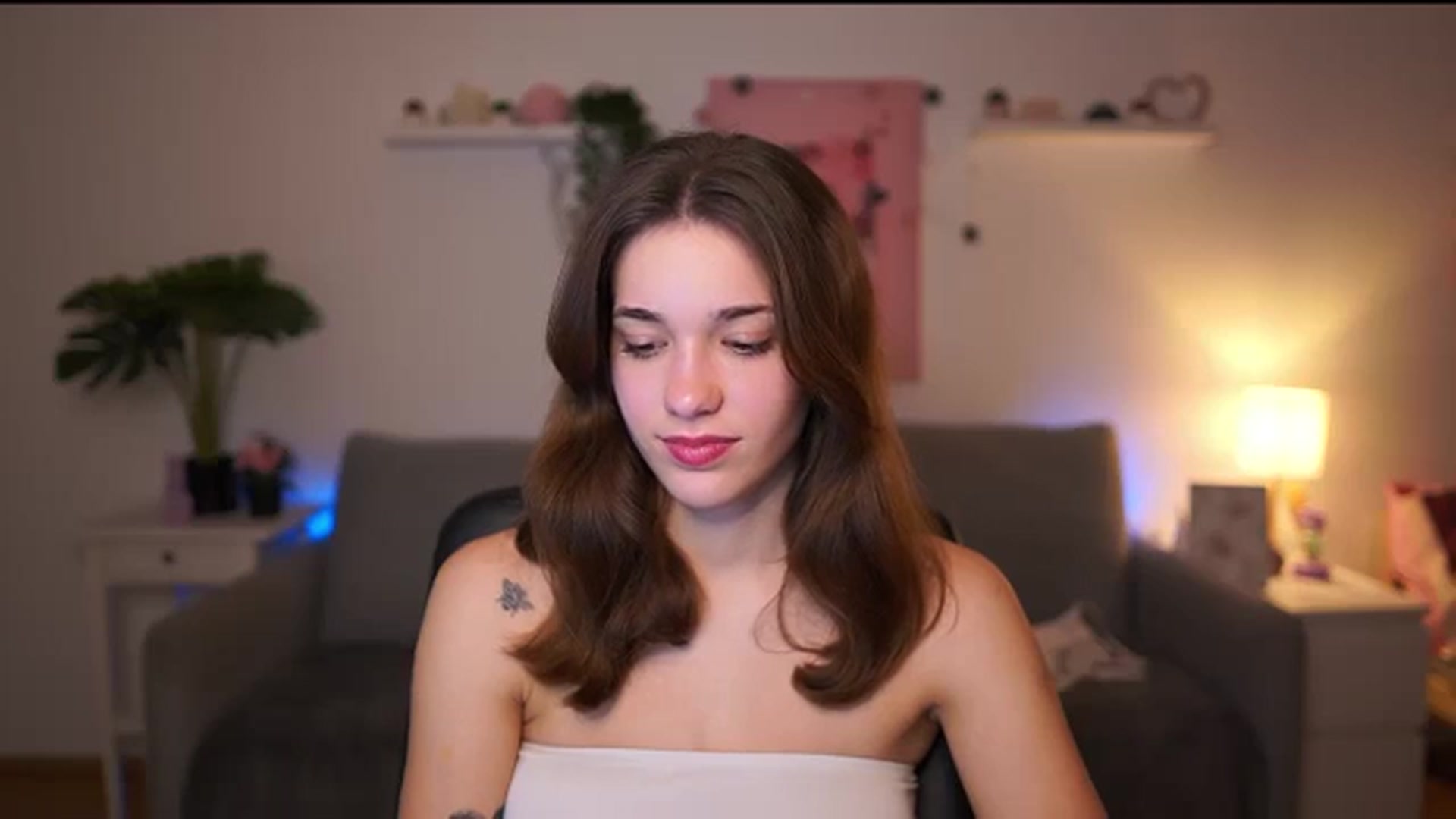 Gallery image thumbnail from Kissiecat's myfreecams stream on, 12/29/2025, 16:36 image 19 of 20