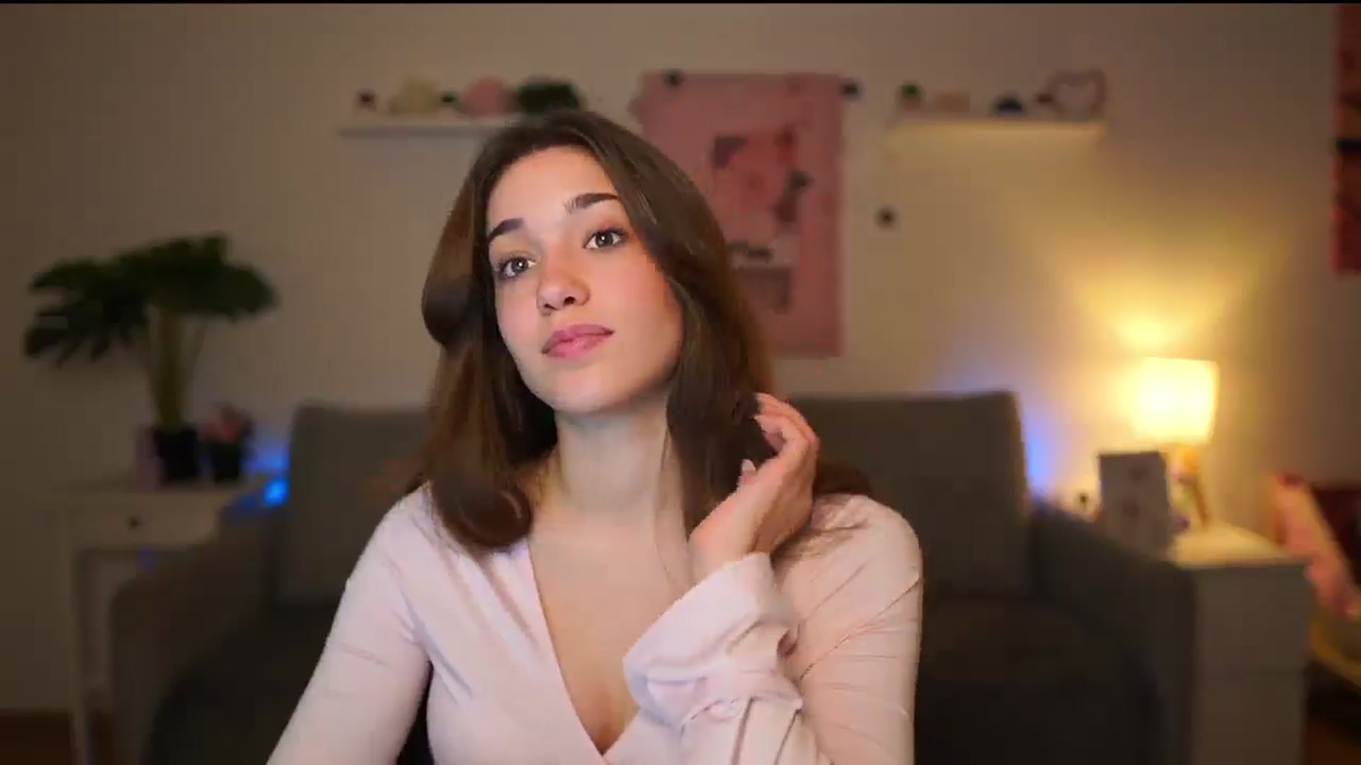Gallery image thumbnail from Kissiecat's myfreecams stream on, 01/07/2026, 20:08 image 5 of 20
