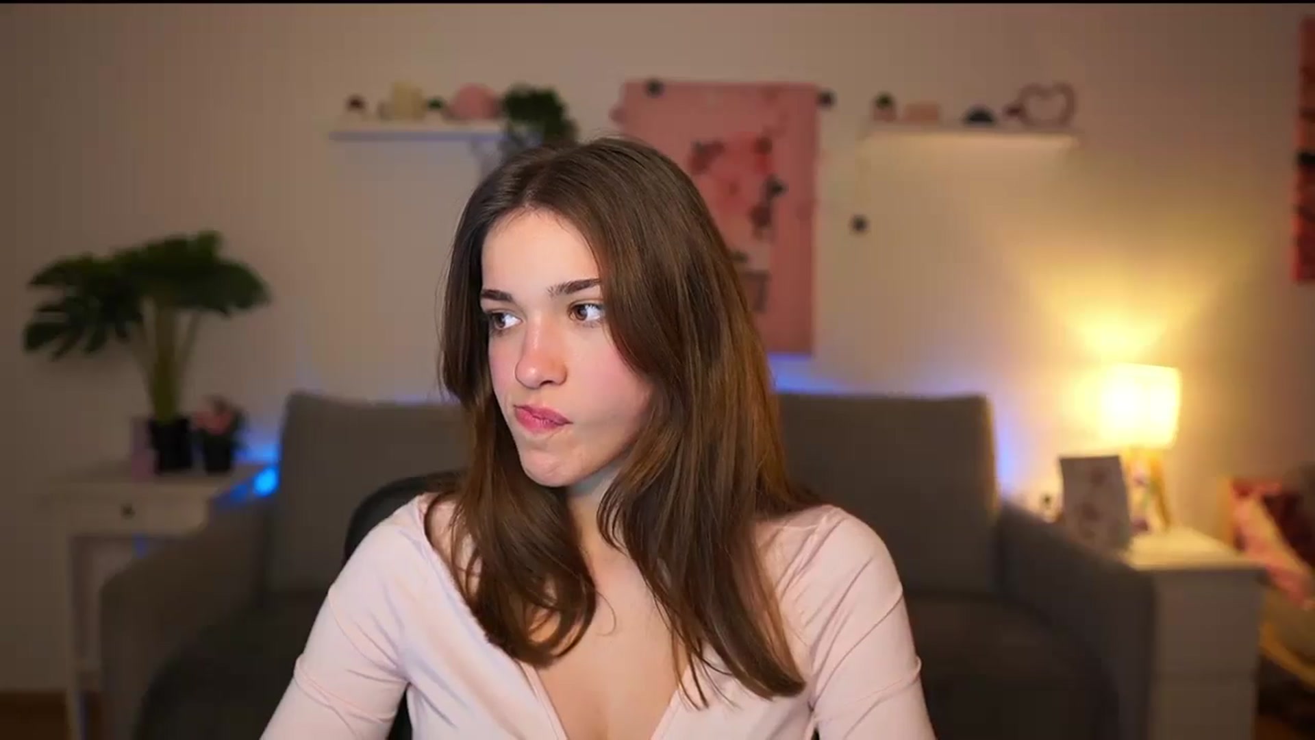 Gallery image thumbnail from Kissiecat's myfreecams stream on, 01/13/2026, 16:24 image 2 of 20