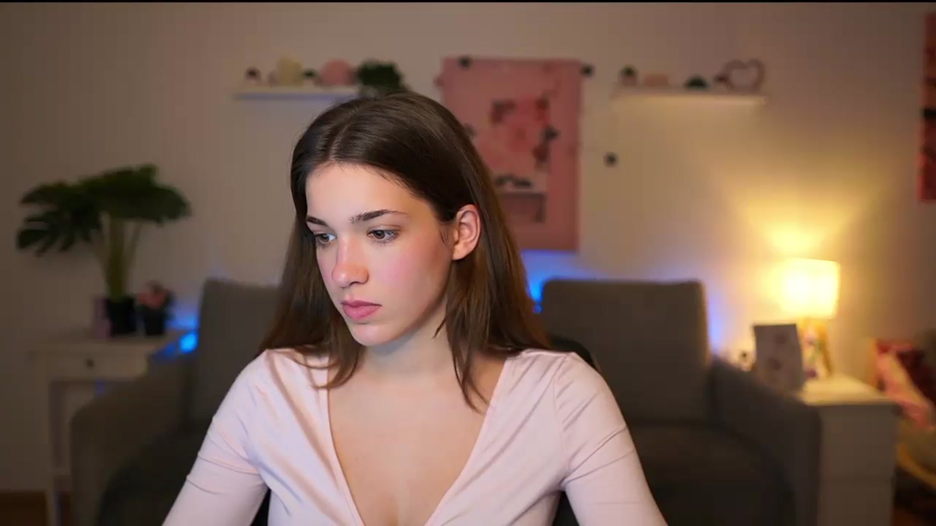 Gallery image thumbnail from Kissiecat's myfreecams stream on, 01/13/2026, 16:24 image 13 of 20