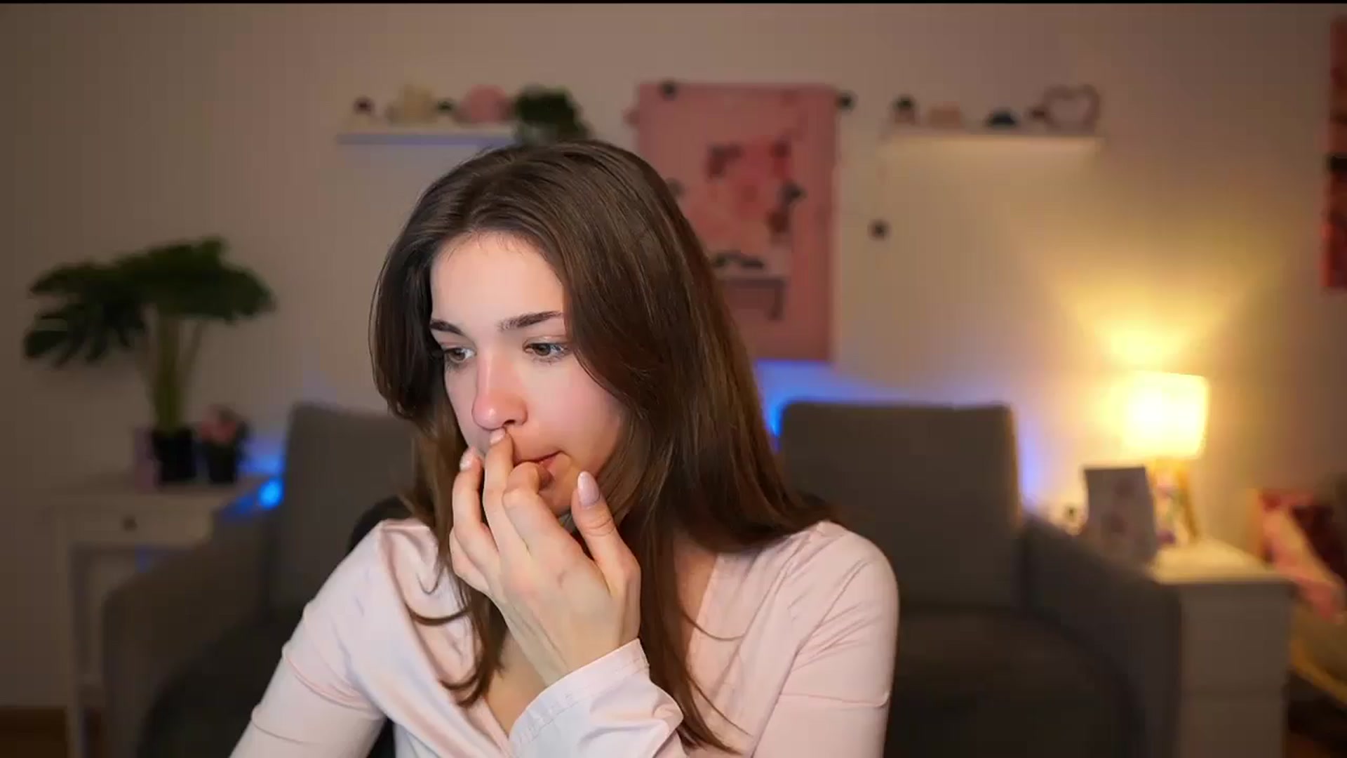 Gallery image thumbnail from Kissiecat's myfreecams stream on, 01/13/2026, 17:46 image 1 of 20