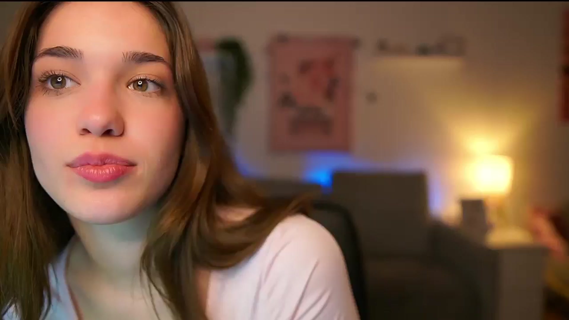 Gallery image thumbnail from Kissiecat's myfreecams stream on, 01/13/2026, 17:46 image 2 of 20