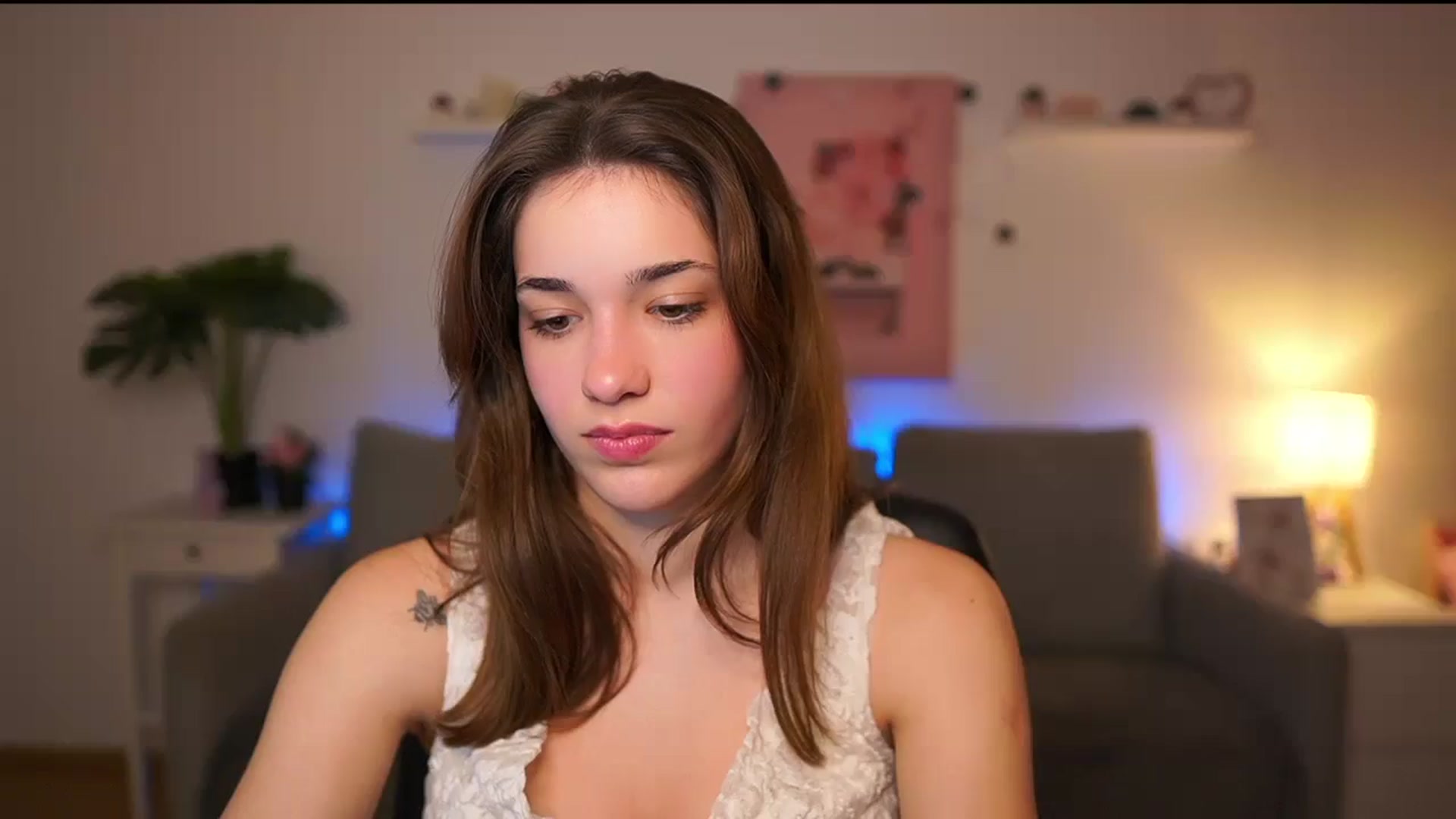 Gallery image thumbnail from Kissiecat's myfreecams stream on, 01/15/2026, 15:59 image 16 of 20