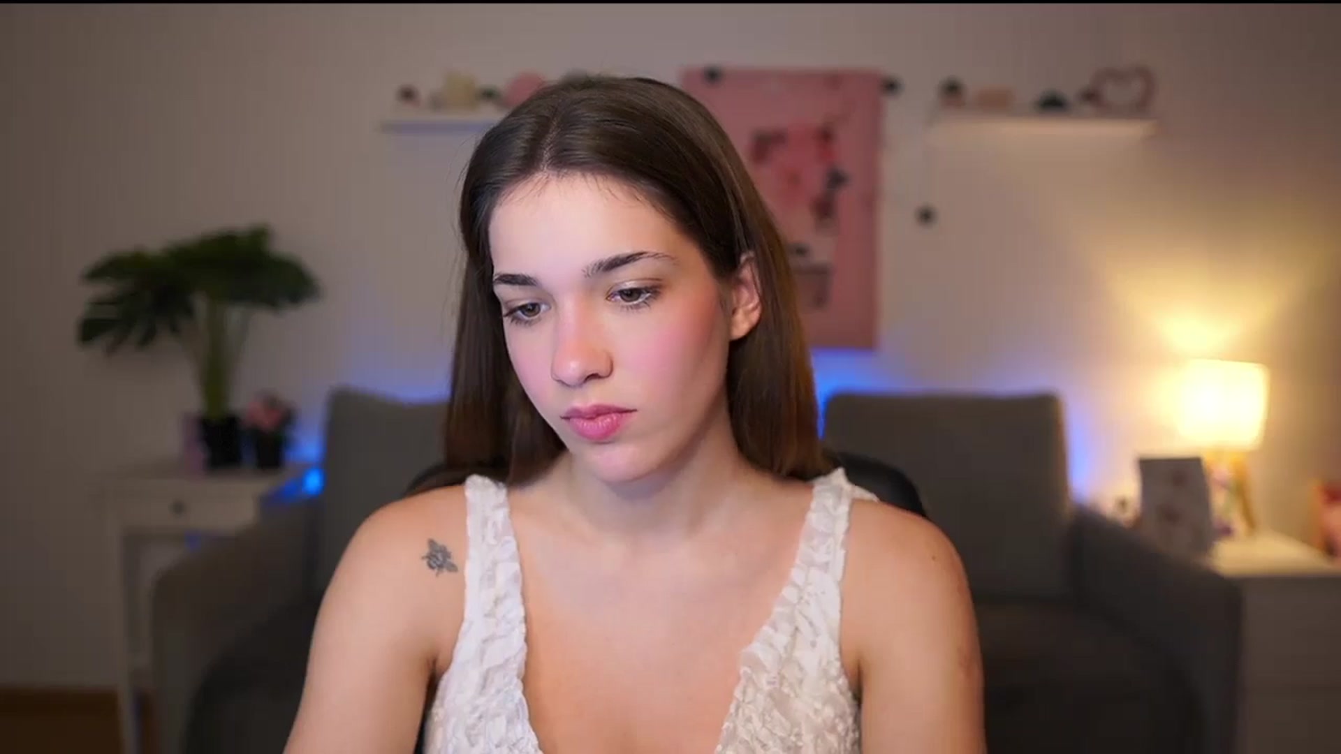 Gallery image thumbnail from Kissiecat's myfreecams stream on, 01/15/2026, 17:01 image 4 of 20