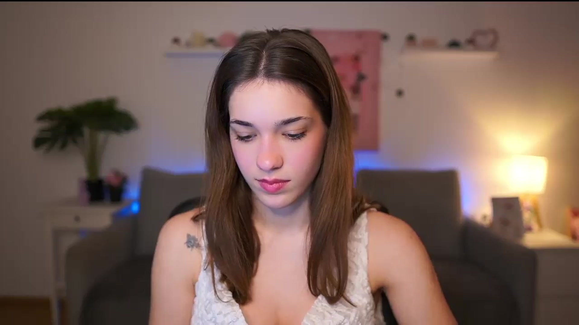 Gallery image thumbnail from Kissiecat's myfreecams stream on, 01/15/2026, 17:01 image 13 of 20