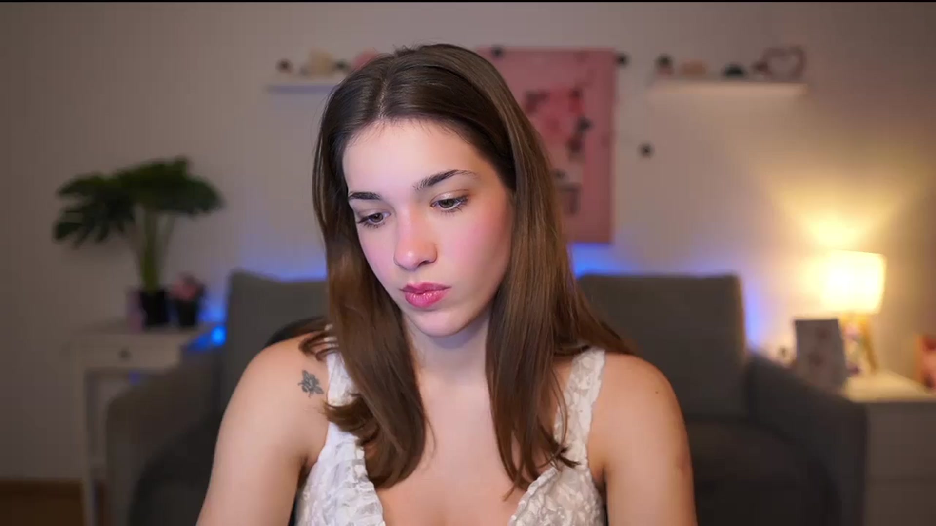 Gallery image thumbnail from Kissiecat's myfreecams stream on, 01/15/2026, 17:01 image 10 of 20