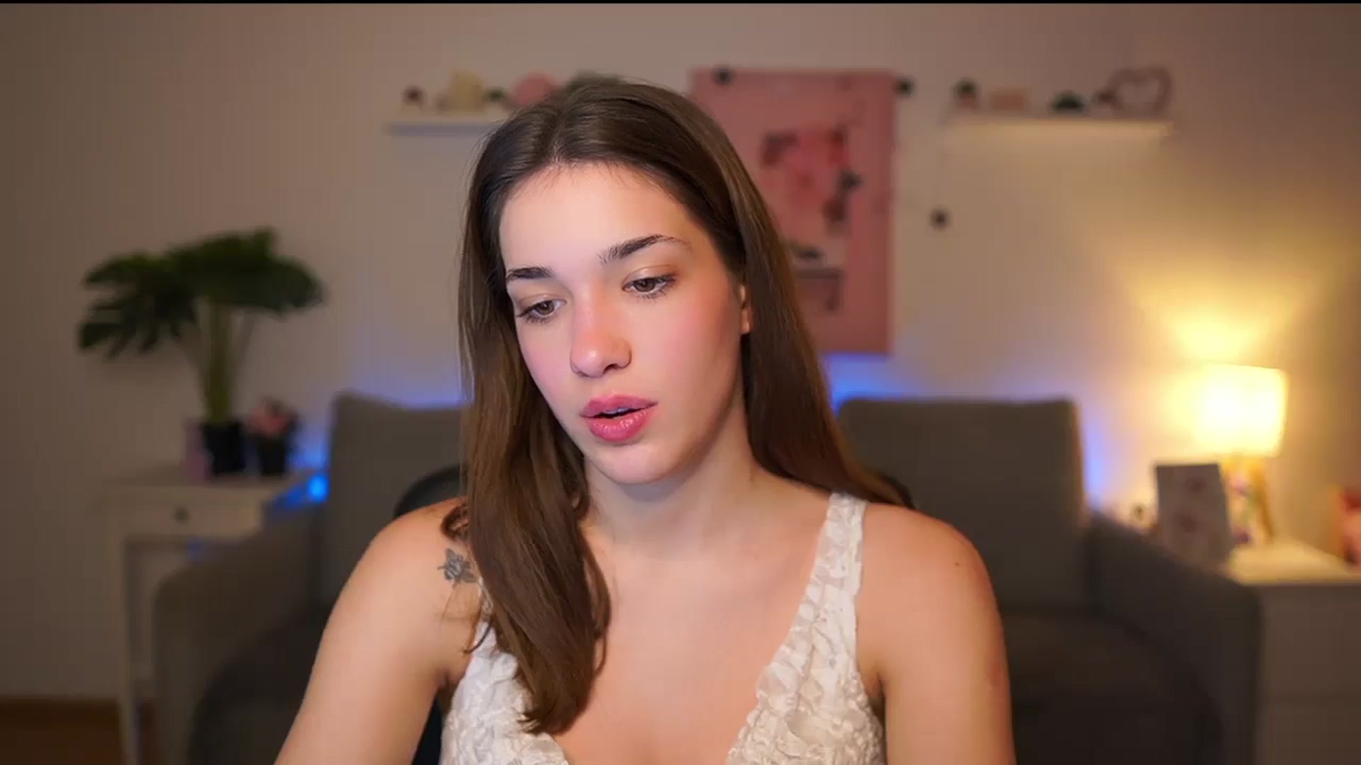 Gallery image thumbnail from Kissiecat's myfreecams stream on, 01/15/2026, 17:01 image 12 of 20