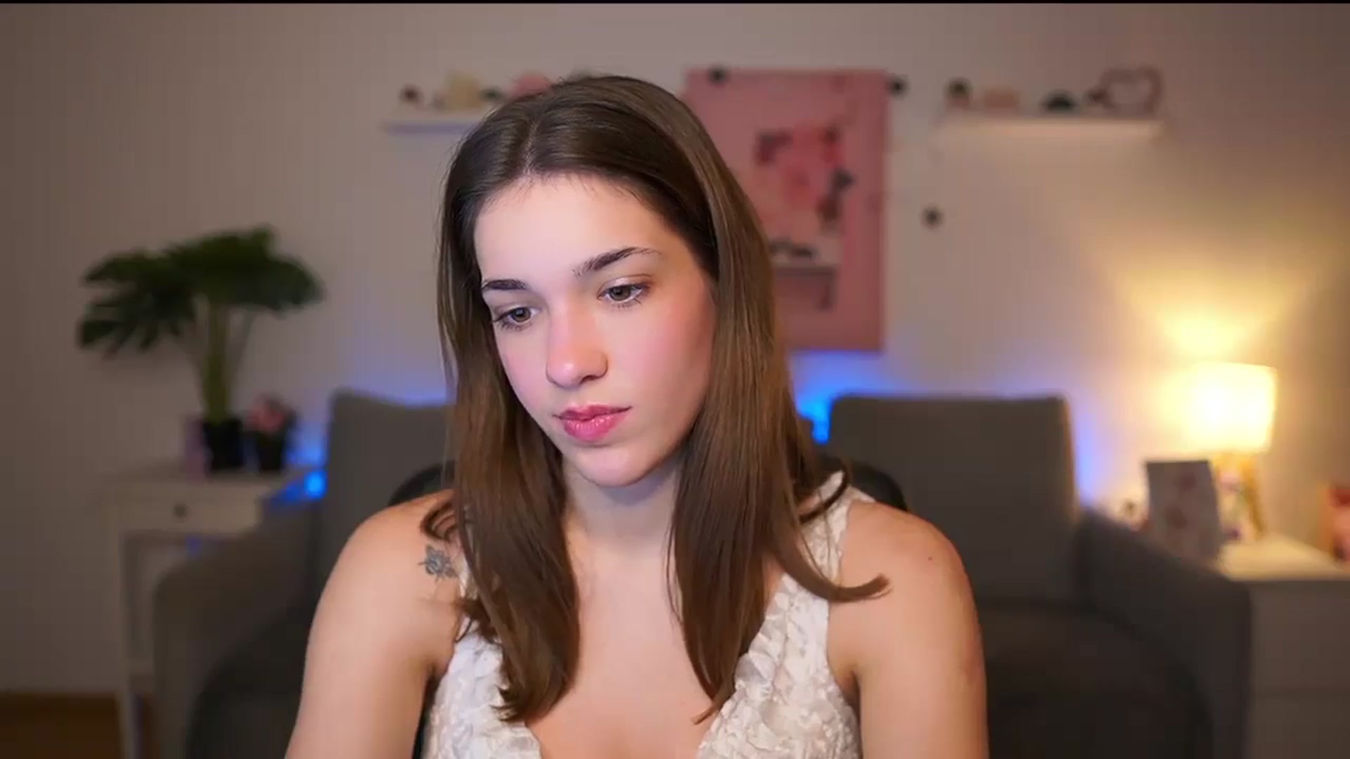 Gallery image thumbnail from Kissiecat's myfreecams stream on, 01/15/2026, 17:01 image 11 of 20