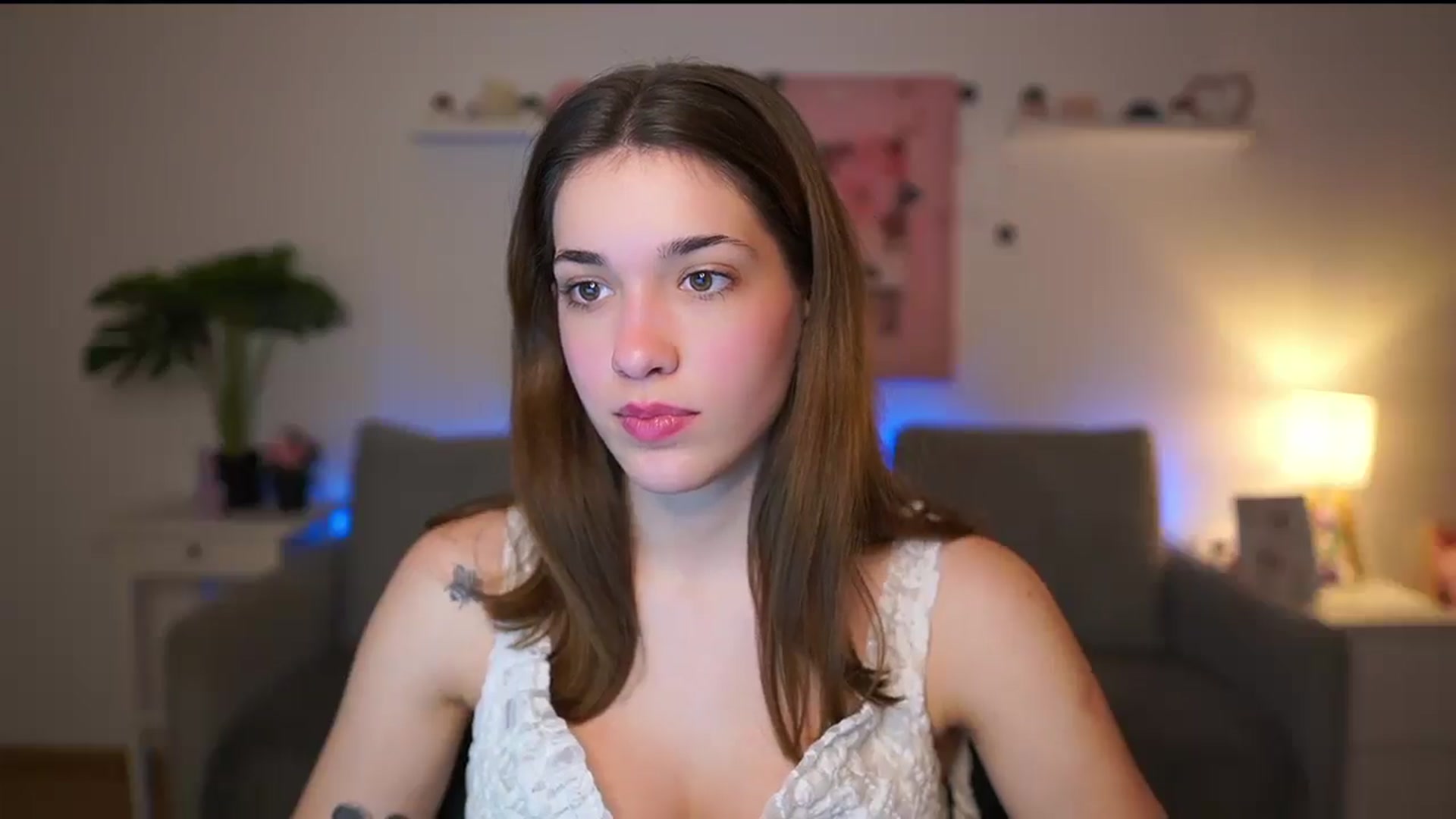 Gallery image thumbnail from Kissiecat's myfreecams stream on, 01/15/2026, 17:01 image 9 of 20