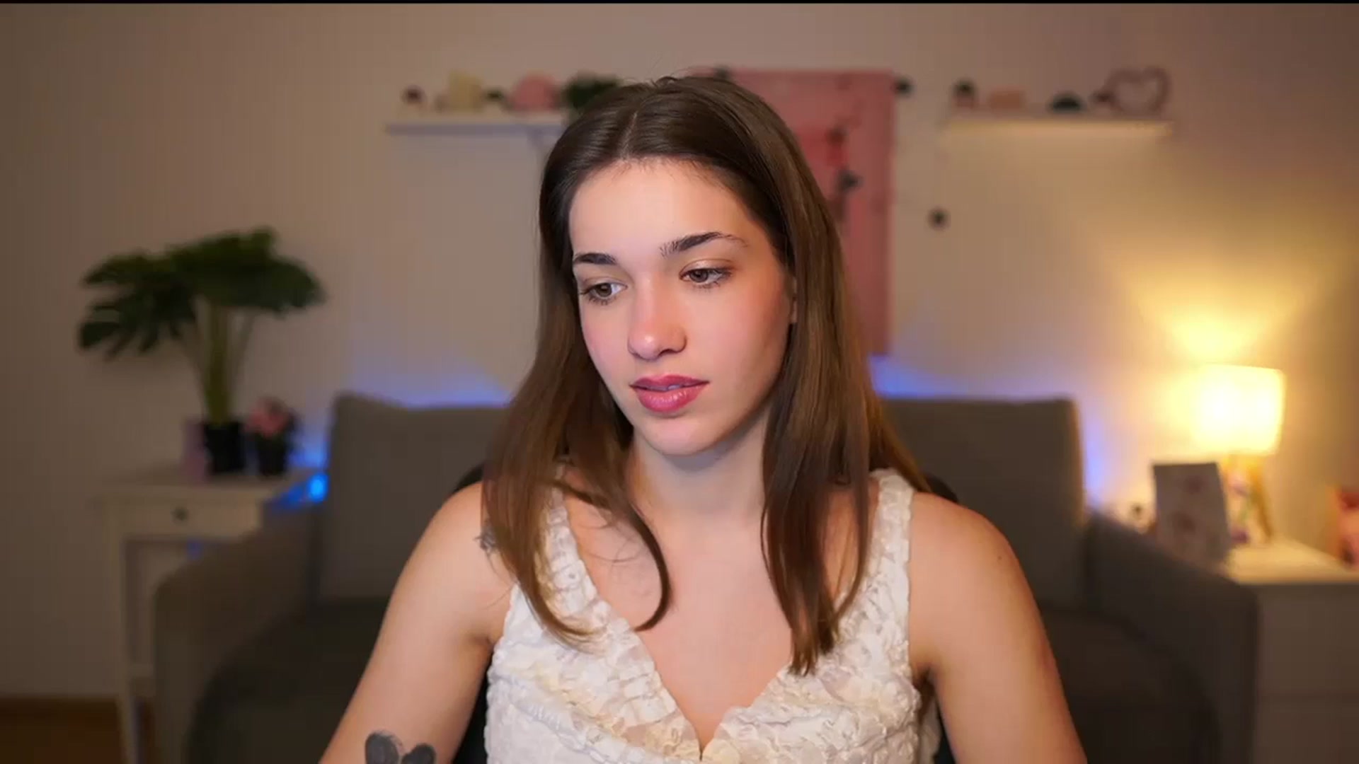 Gallery image thumbnail from Kissiecat's myfreecams stream on, 01/15/2026, 18:00 image 3 of 20