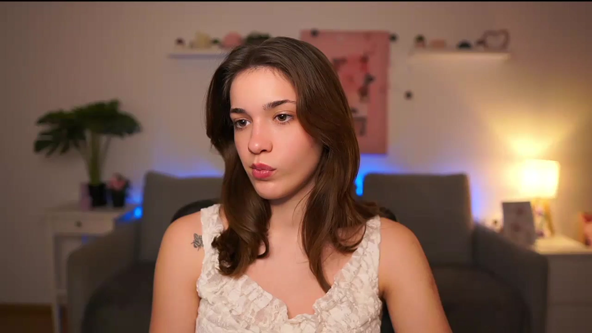 Gallery image thumbnail from Kissiecat's myfreecams stream on, 01/15/2026, 18:00 image 12 of 20