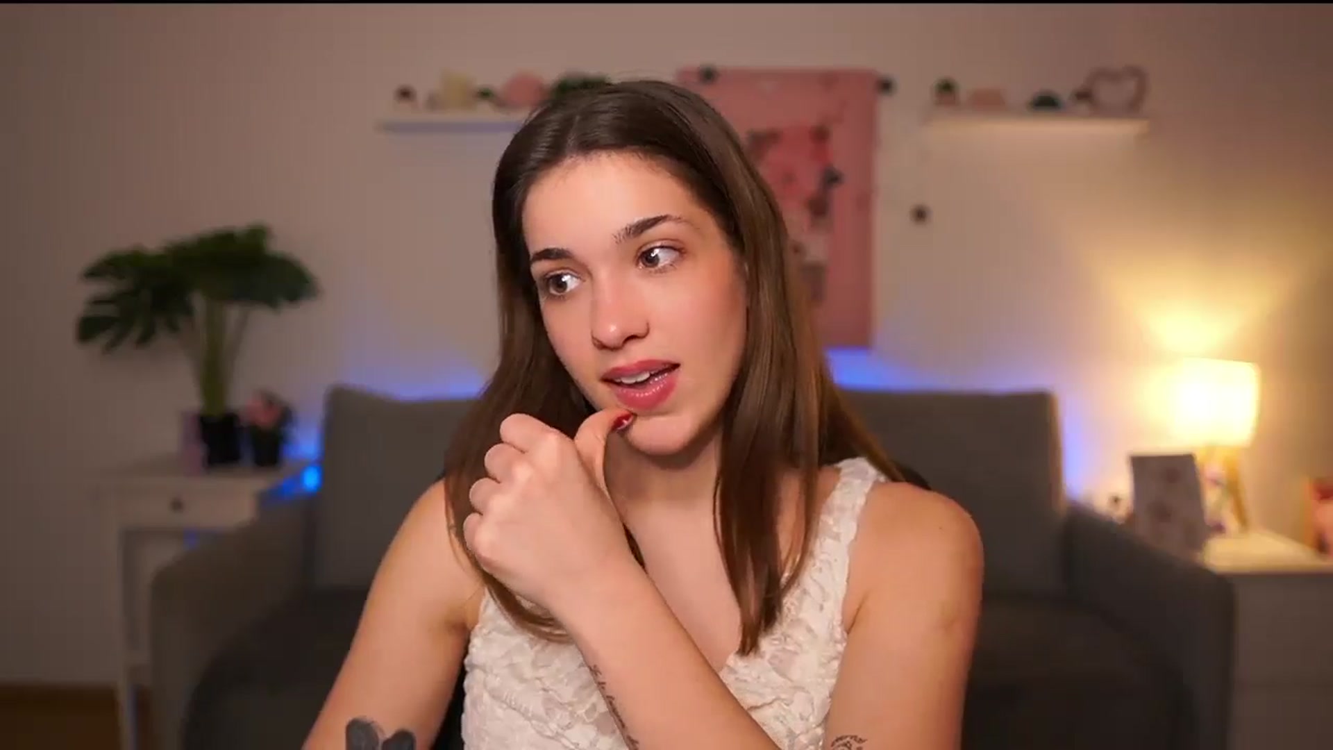 Gallery image thumbnail from Kissiecat's myfreecams stream on, 01/15/2026, 18:00 image 4 of 20