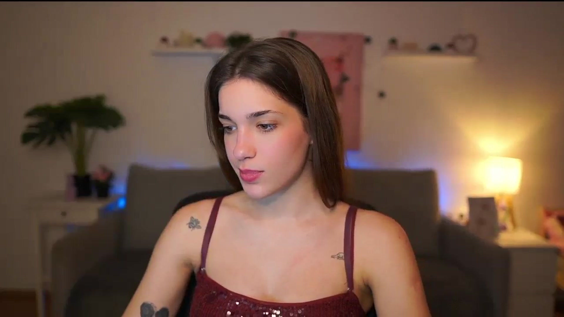 Gallery image thumbnail from Kissiecat's myfreecams stream on, 01/16/2026, 20:01 image 16 of 20