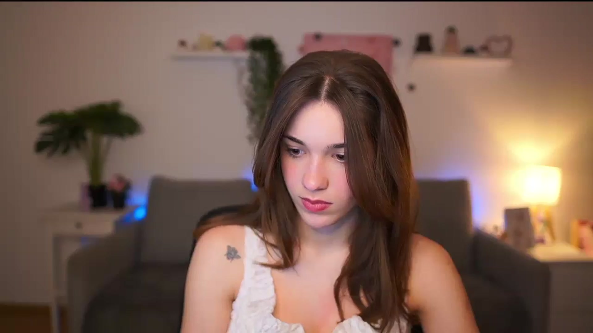 Gallery image thumbnail from Kissiecat's myfreecams stream on, 01/22/2026, 14:58 image 16 of 20