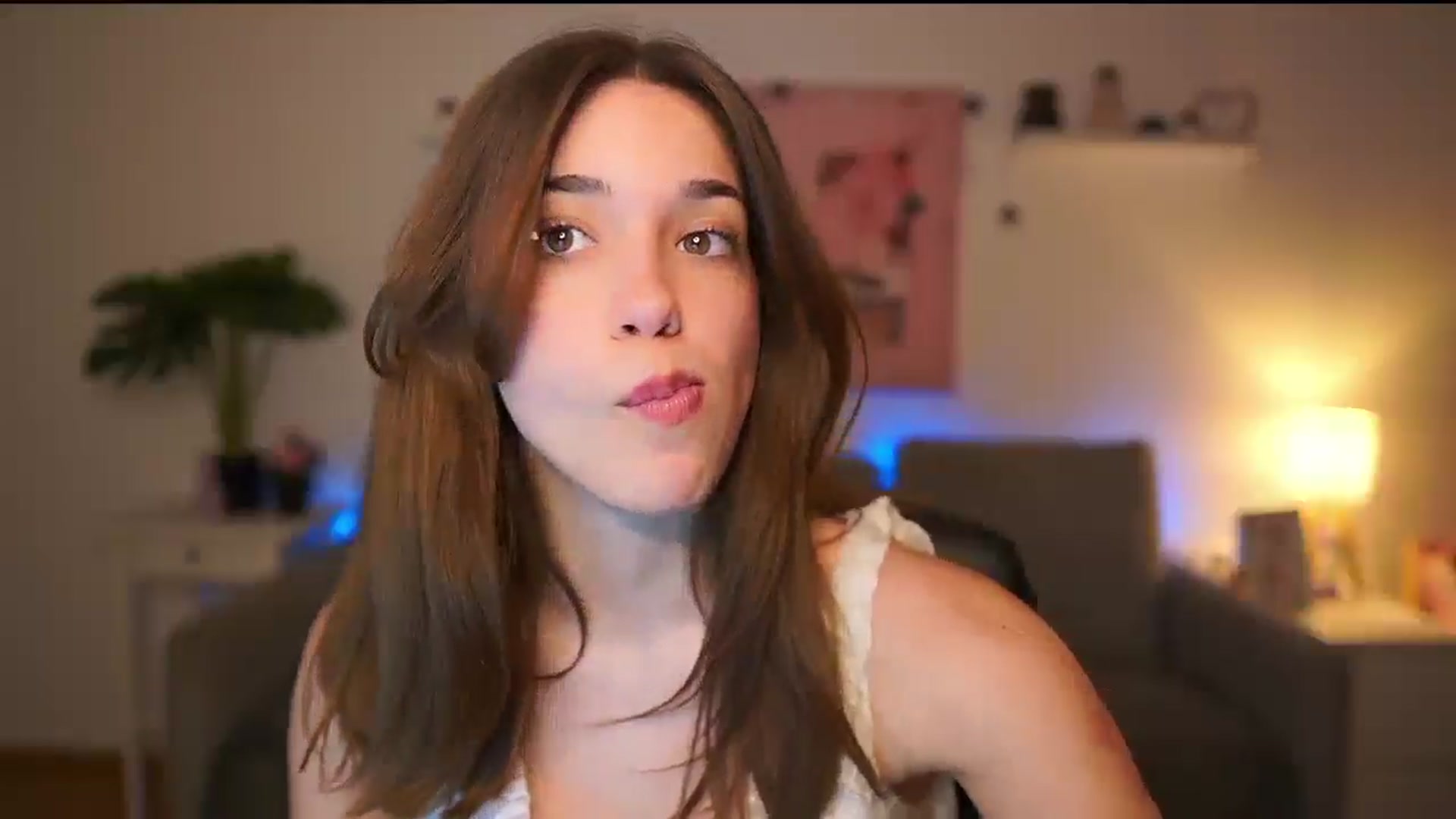 Gallery image thumbnail from Kissiecat's myfreecams stream on, 01/22/2026, 17:29 image 6 of 20