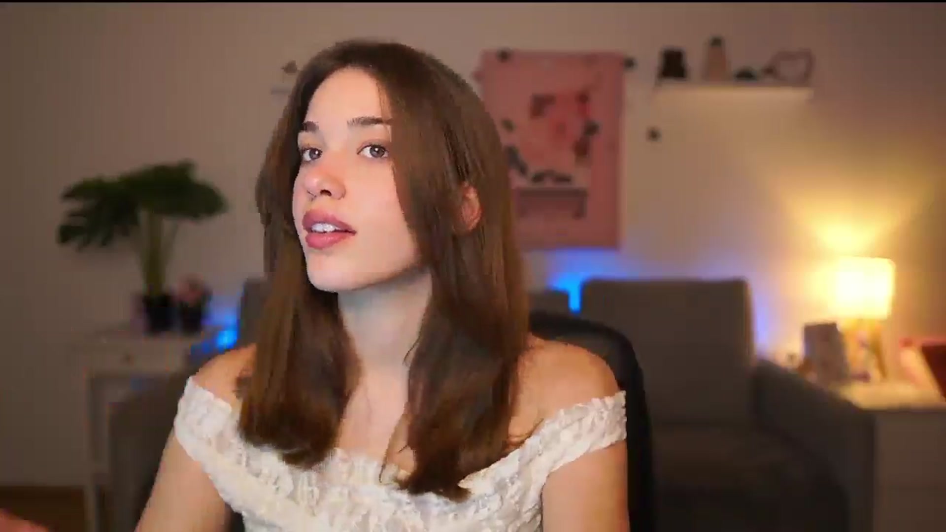 Gallery image thumbnail from Kissiecat's myfreecams stream on, 01/27/2026, 15:08 image 6 of 20