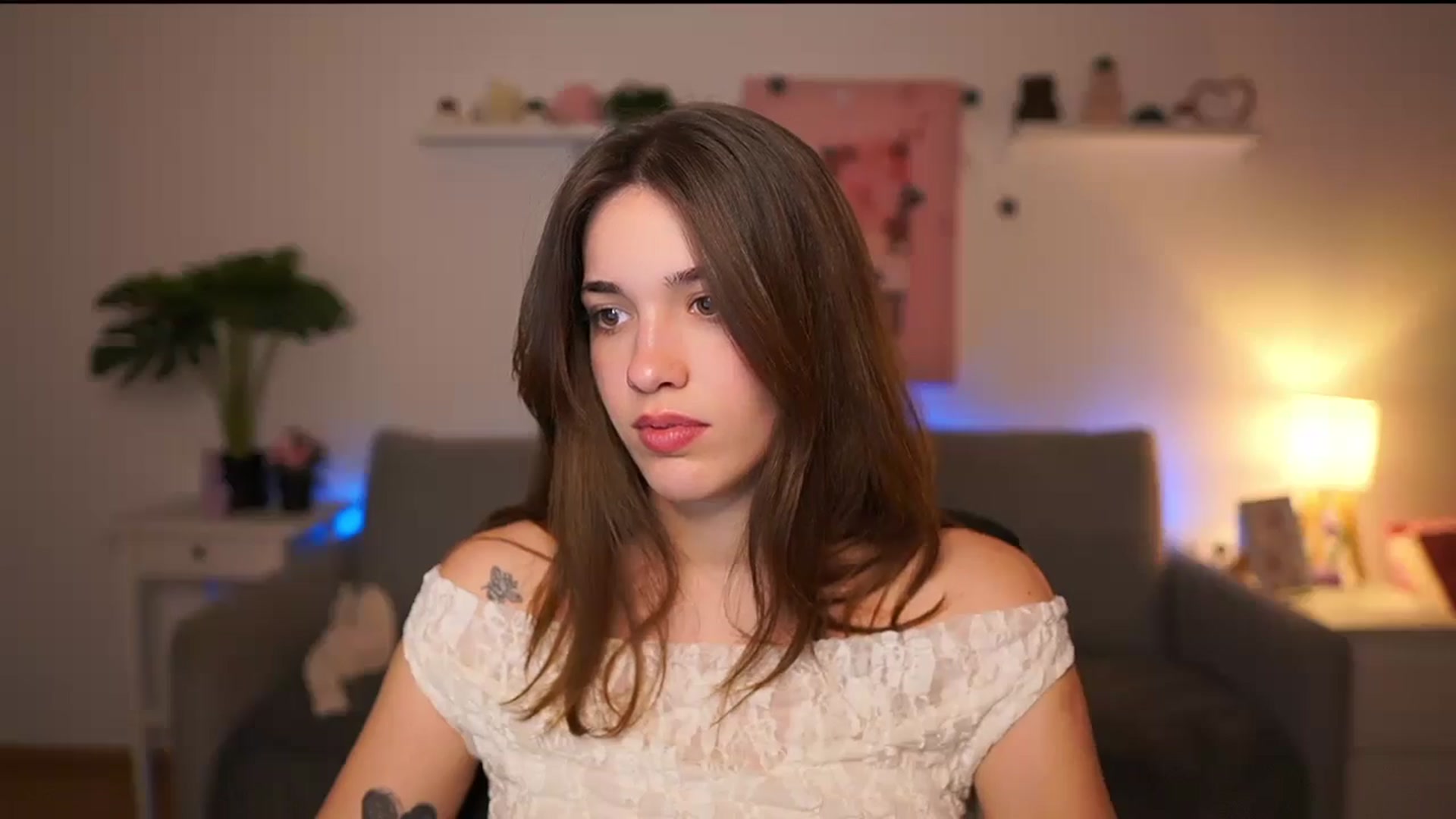 Gallery image thumbnail from Kissiecat's myfreecams stream on, 01/27/2026, 17:23 image 16 of 20