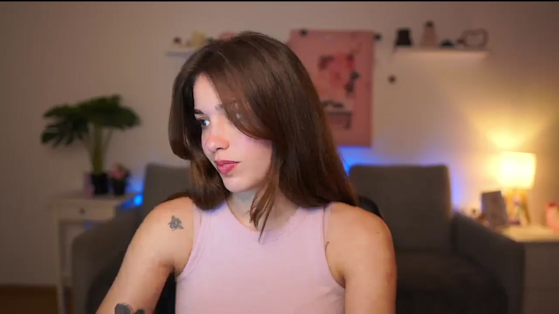 Gallery image thumbnail from Kissiecat's myfreecams stream on, 01/28/2026, 15:43 image 11 of 20