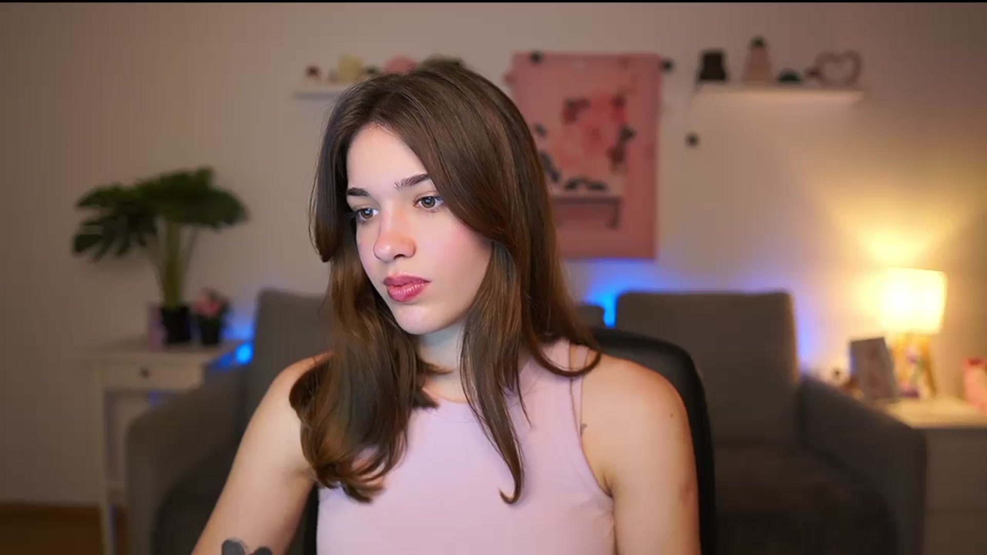 Gallery image thumbnail from Kissiecat's myfreecams stream on, 01/28/2026, 15:43 image 14 of 20