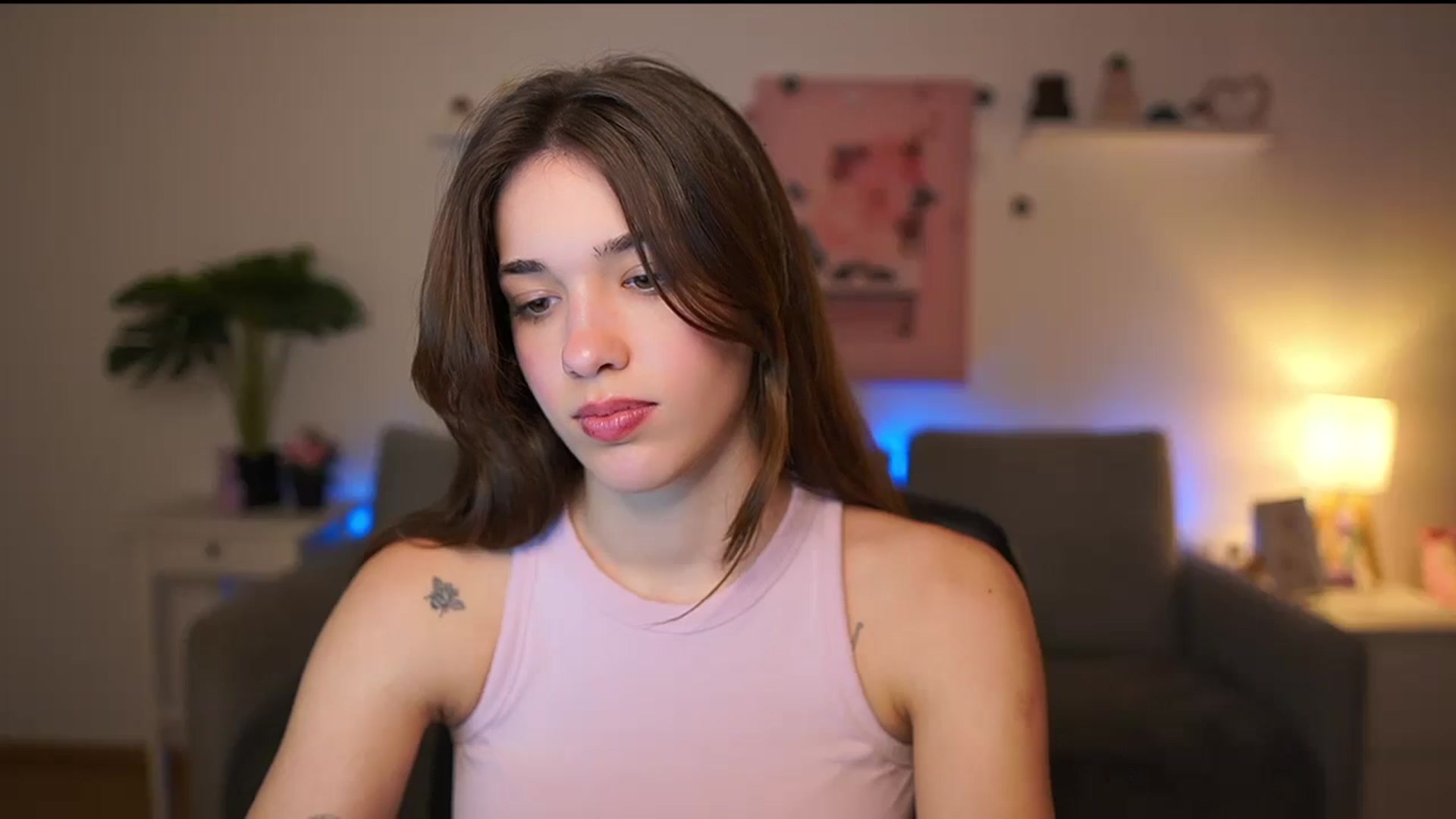 Gallery image thumbnail from Kissiecat's myfreecams stream on, 01/28/2026, 15:43 image 17 of 20