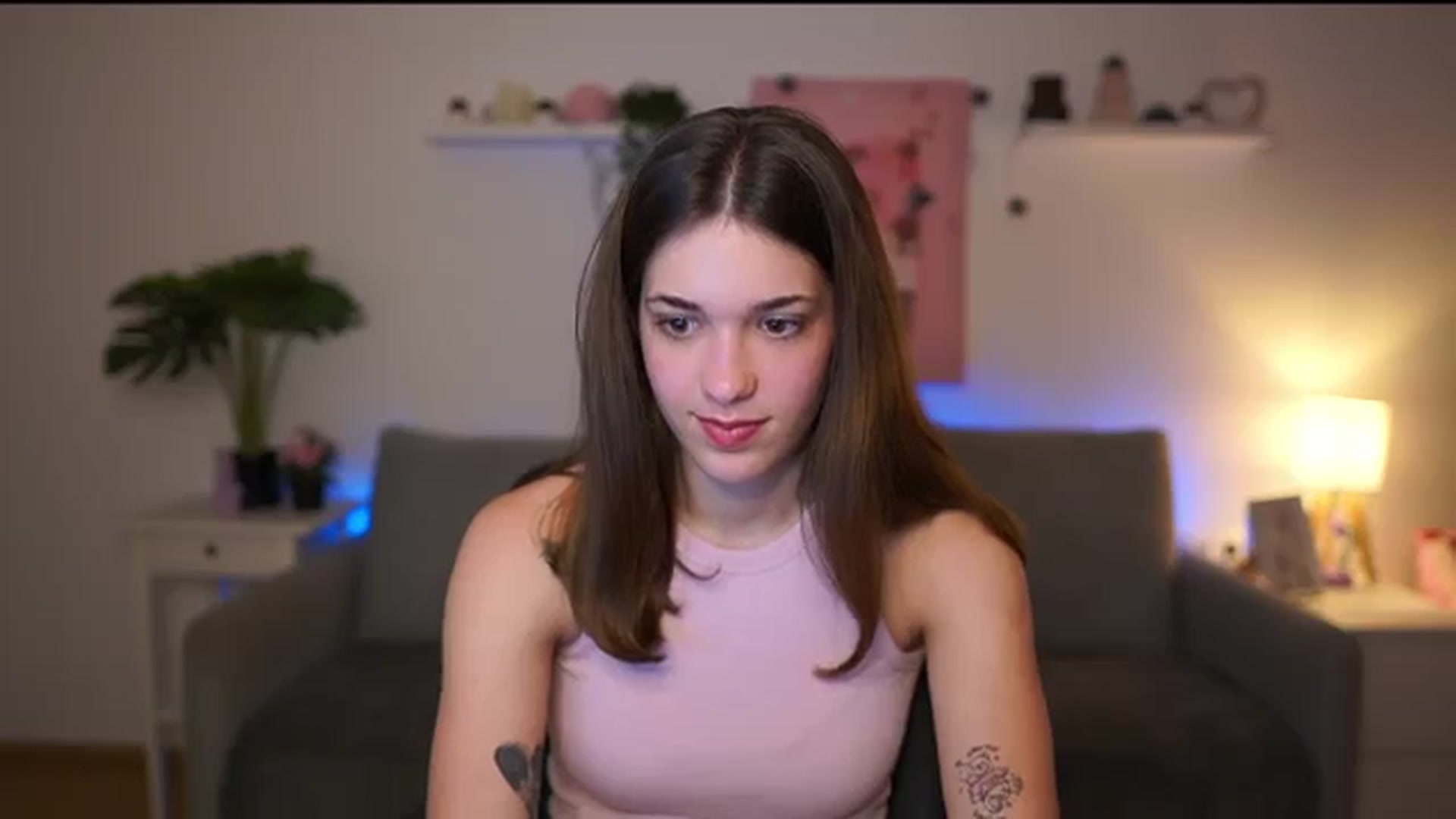 Gallery image thumbnail from Kissiecat's myfreecams stream on, 01/28/2026, 17:32 image 18 of 20