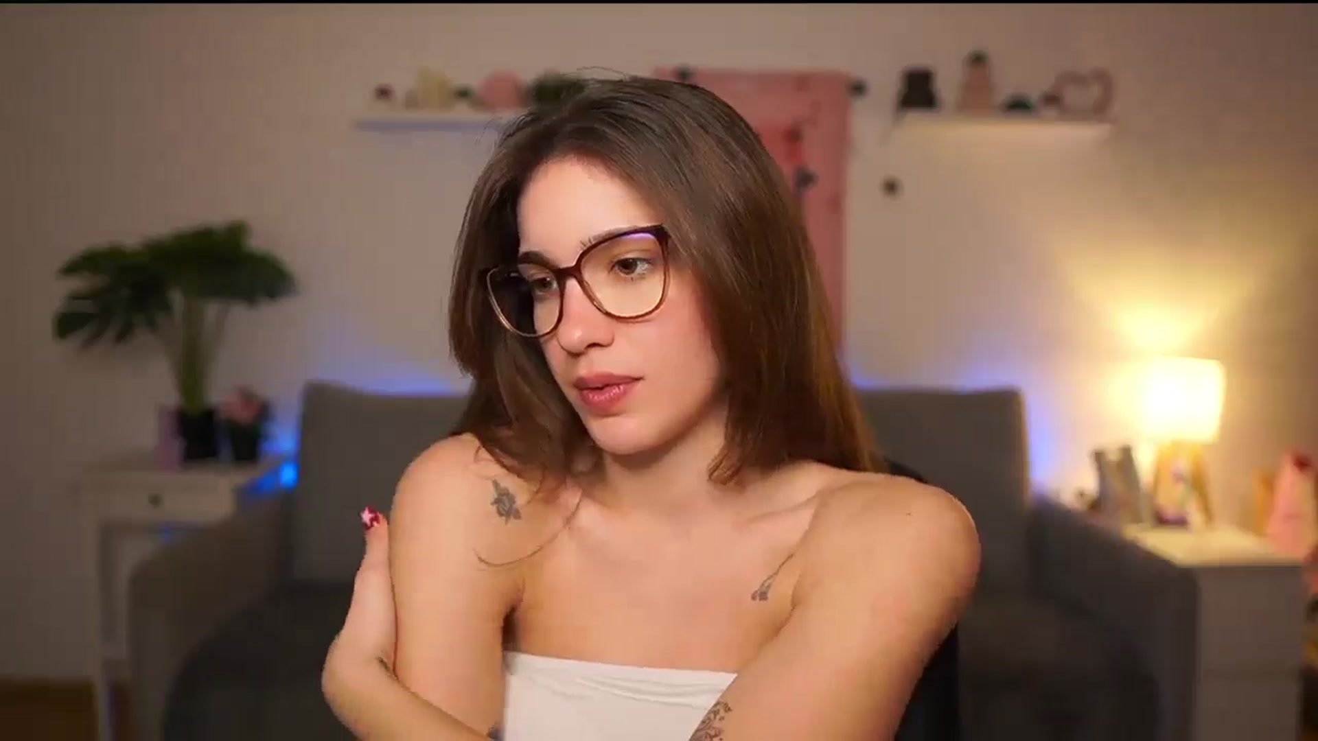 Gallery image thumbnail from Kissiecat's myfreecams stream on, 02/02/2026, 16:22 image 17 of 20