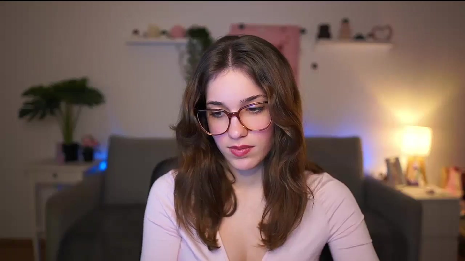 Gallery image thumbnail from Kissiecat's myfreecams stream on, 02/04/2026, 15:28 image 17 of 20
