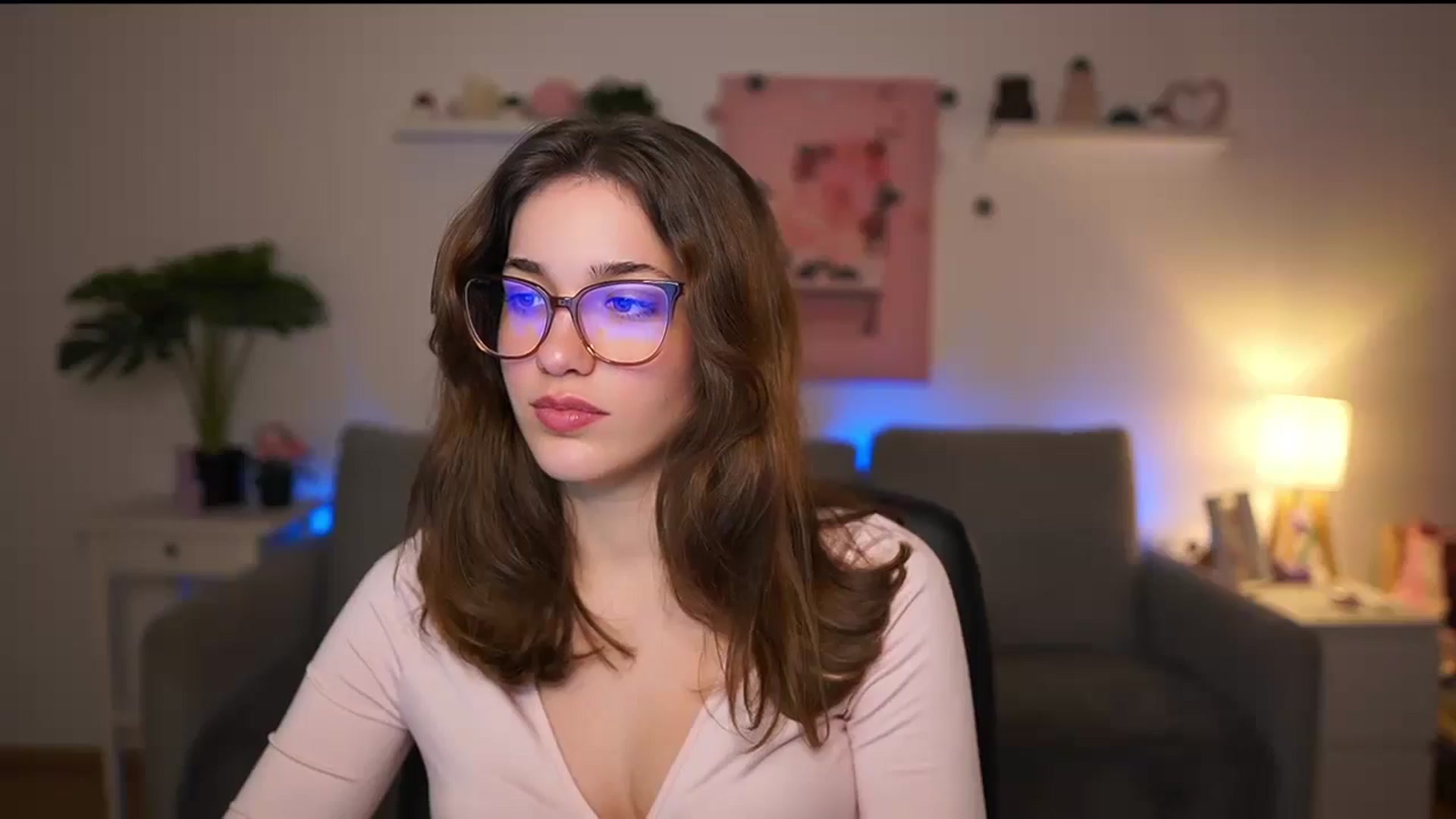 Gallery image thumbnail from Kissiecat's myfreecams stream on, 02/04/2026, 15:28 image 6 of 20