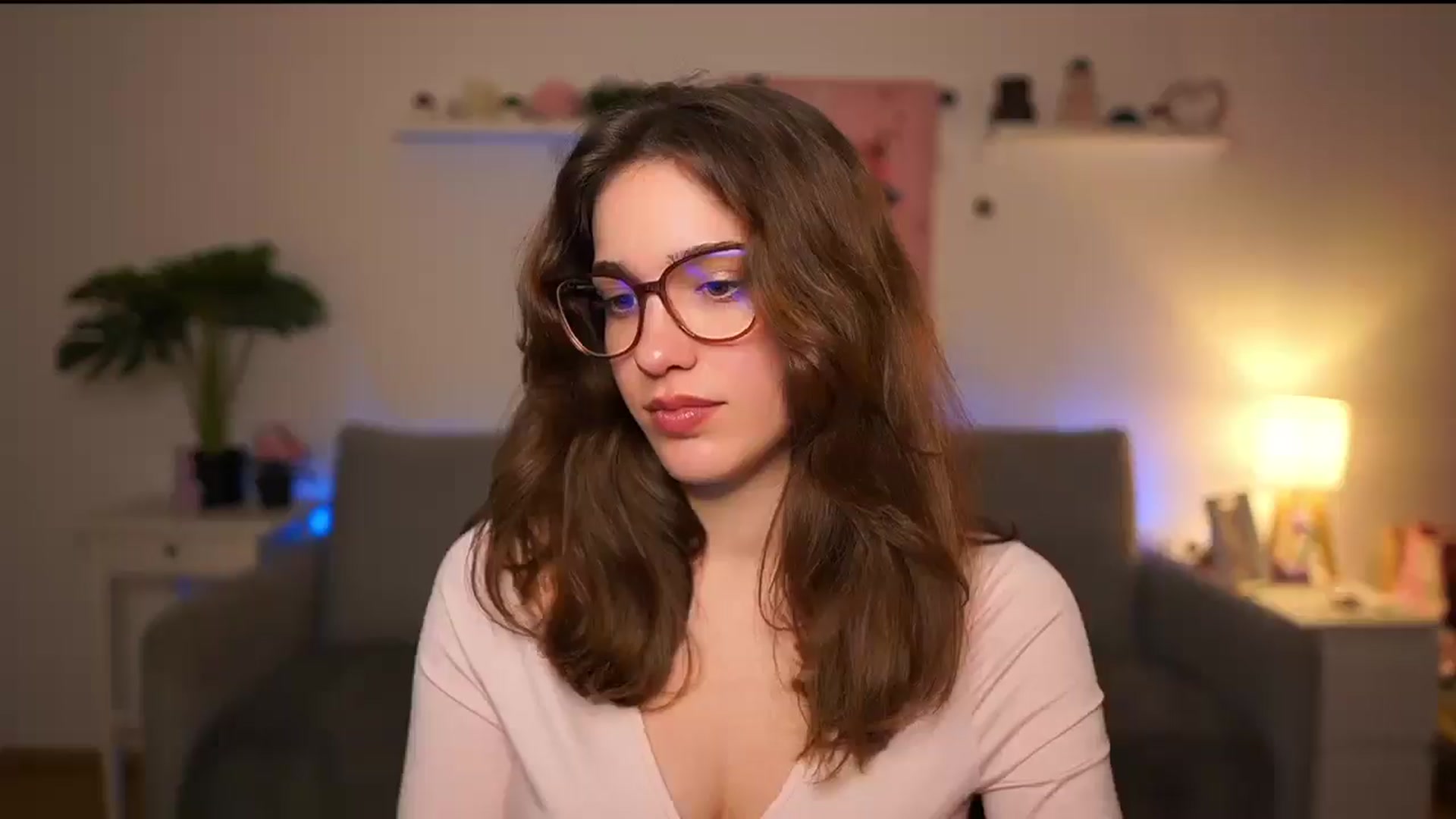 Gallery image thumbnail from Kissiecat's myfreecams stream on, 02/04/2026, 16:22 image 16 of 20