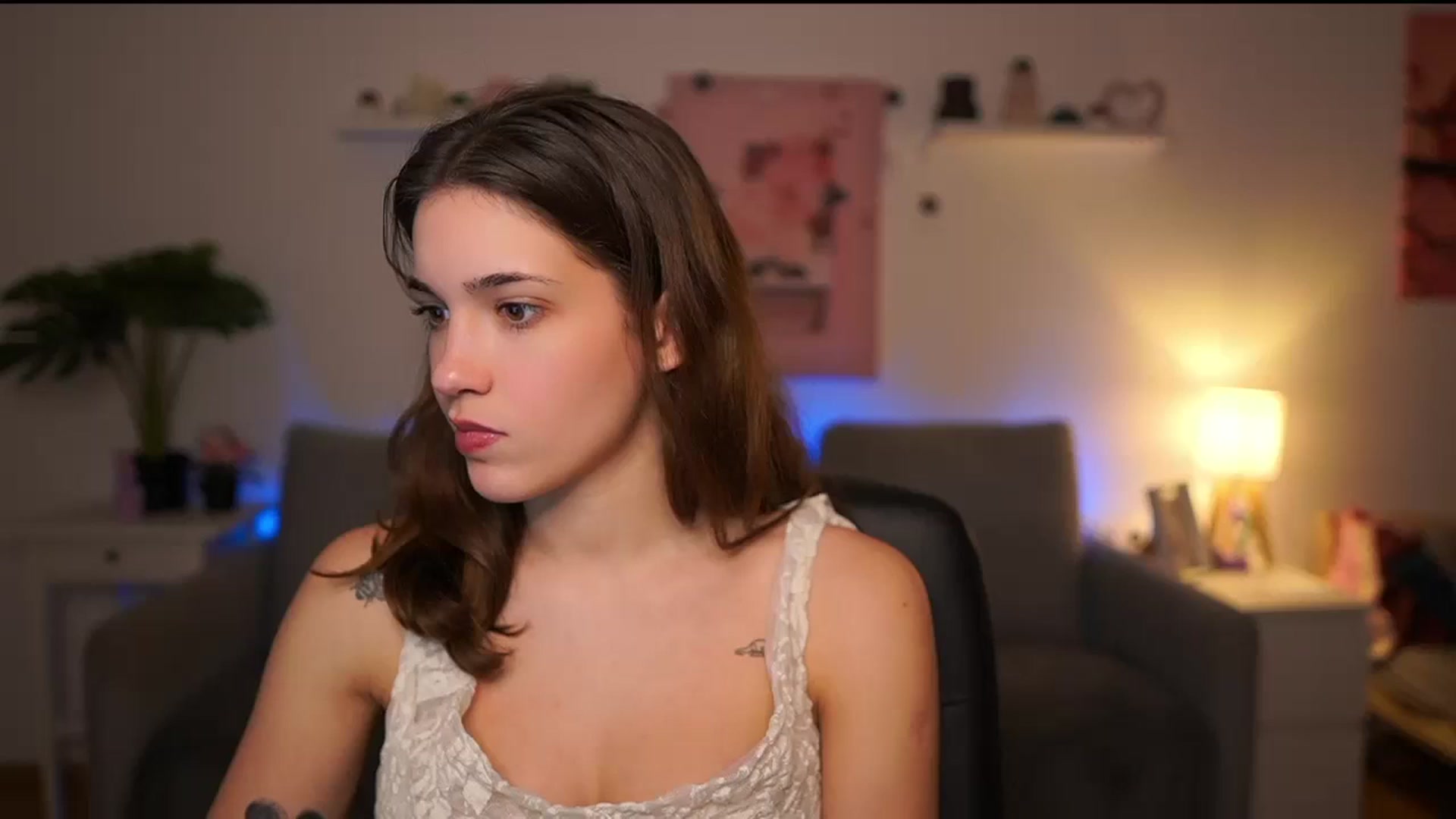 Gallery image thumbnail from Kissiecat's myfreecams stream on, 02/06/2026, 23:41 image 6 of 20
