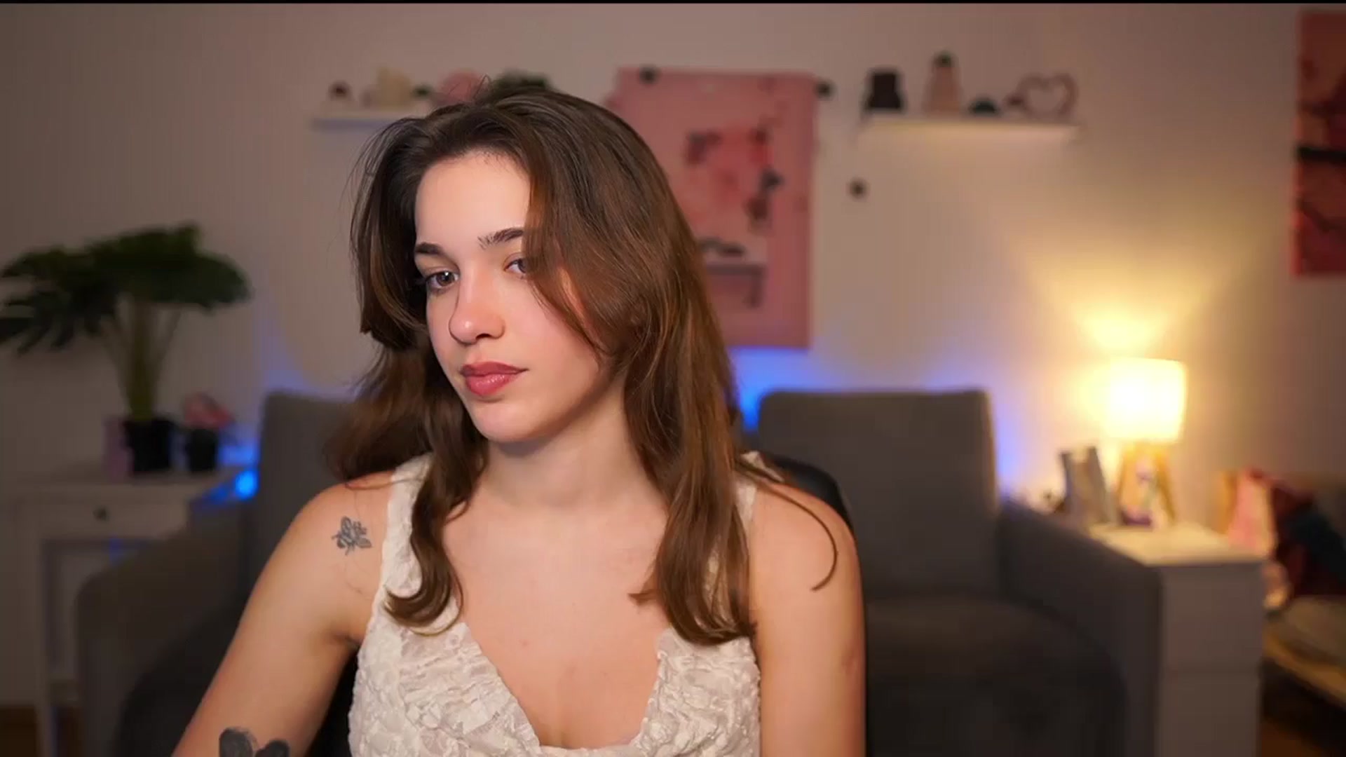 Gallery image thumbnail from Kissiecat's myfreecams stream on, 02/06/2026, 23:41 image 1 of 20