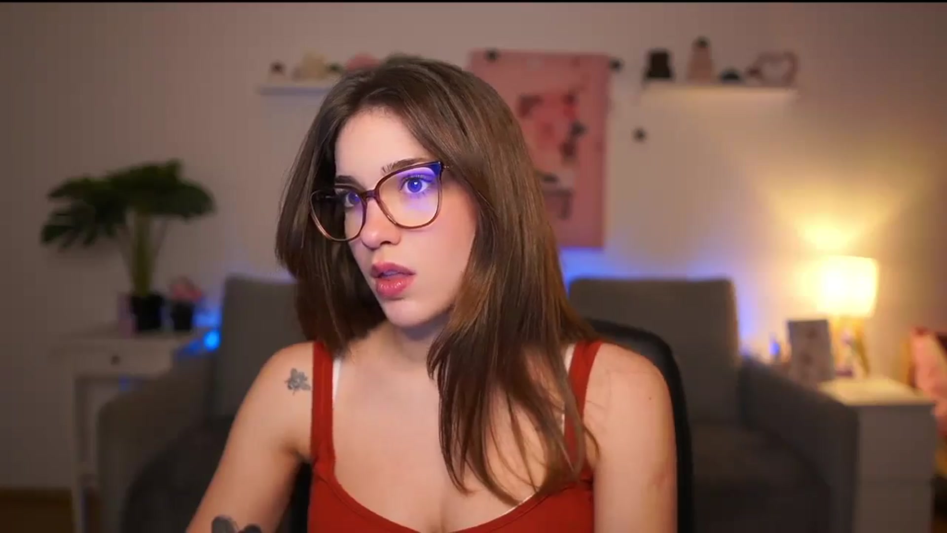 Gallery image thumbnail from Kissiecat's myfreecams stream on, 02/10/2026, 14:49 image 16 of 20