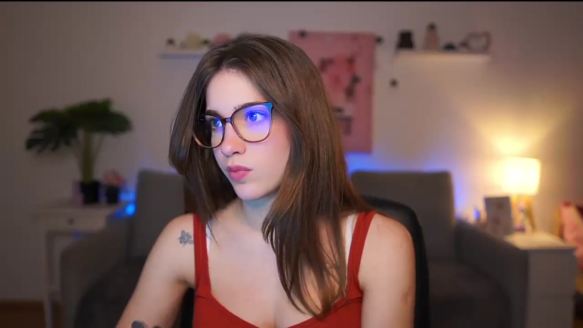 Gallery image thumbnail from Kissiecat's myfreecams stream on, 02/10/2026, 14:49 image 17 of 20